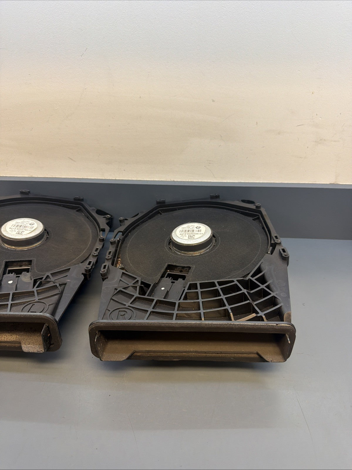 OEM BMW E88 E92 E93 335 M3 Floor Bass Speaker Sub Subwoofer Pair 9204785 9204786