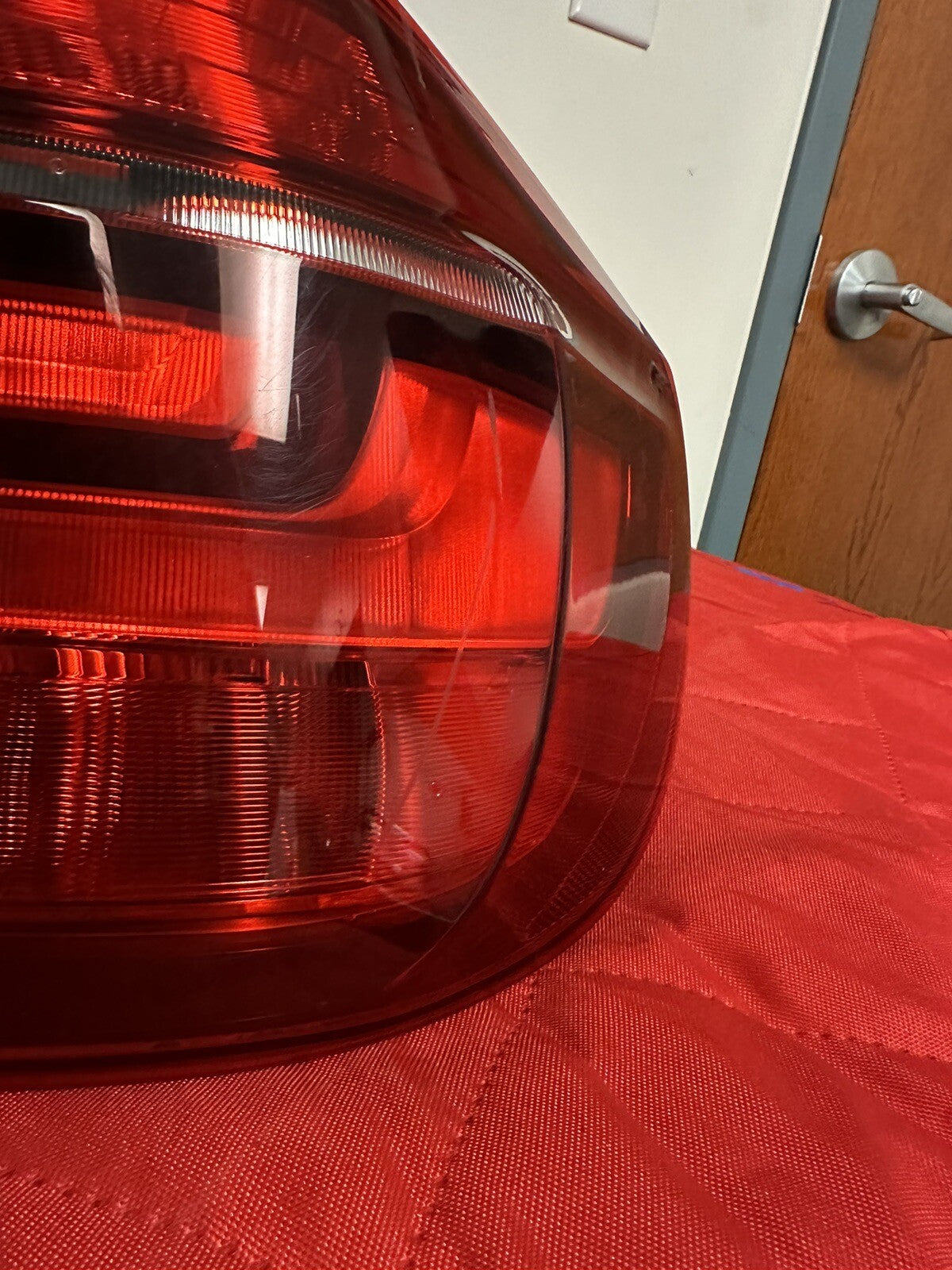 OEM 2011 BMW X5 REAR LEFT SIDE OUTER TAIL LIGHT 7227792