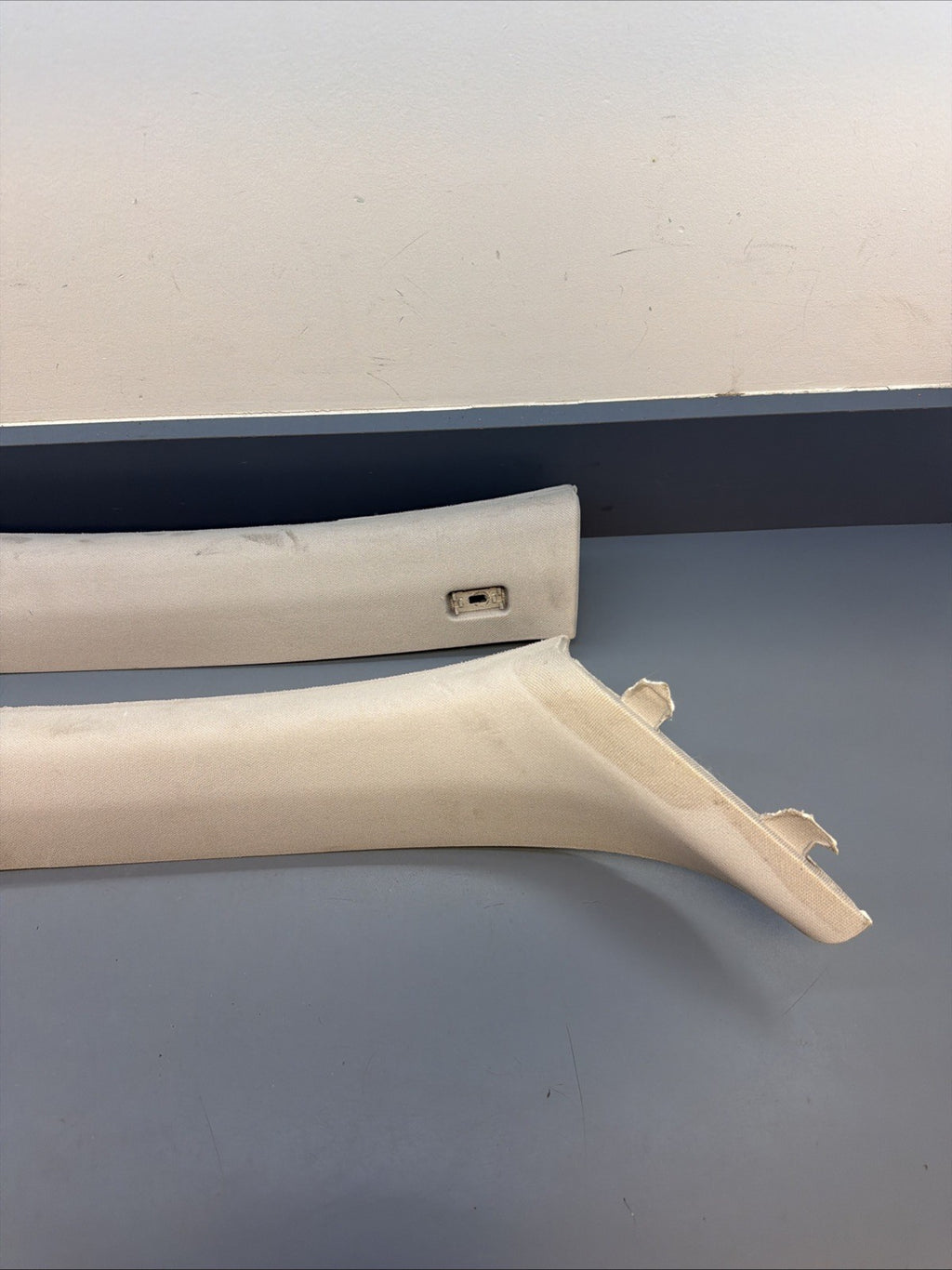 BMW E90 3 Series 4dr Front Left & Right A Pillar Cloth Trim 7058332 7058331 GRAY