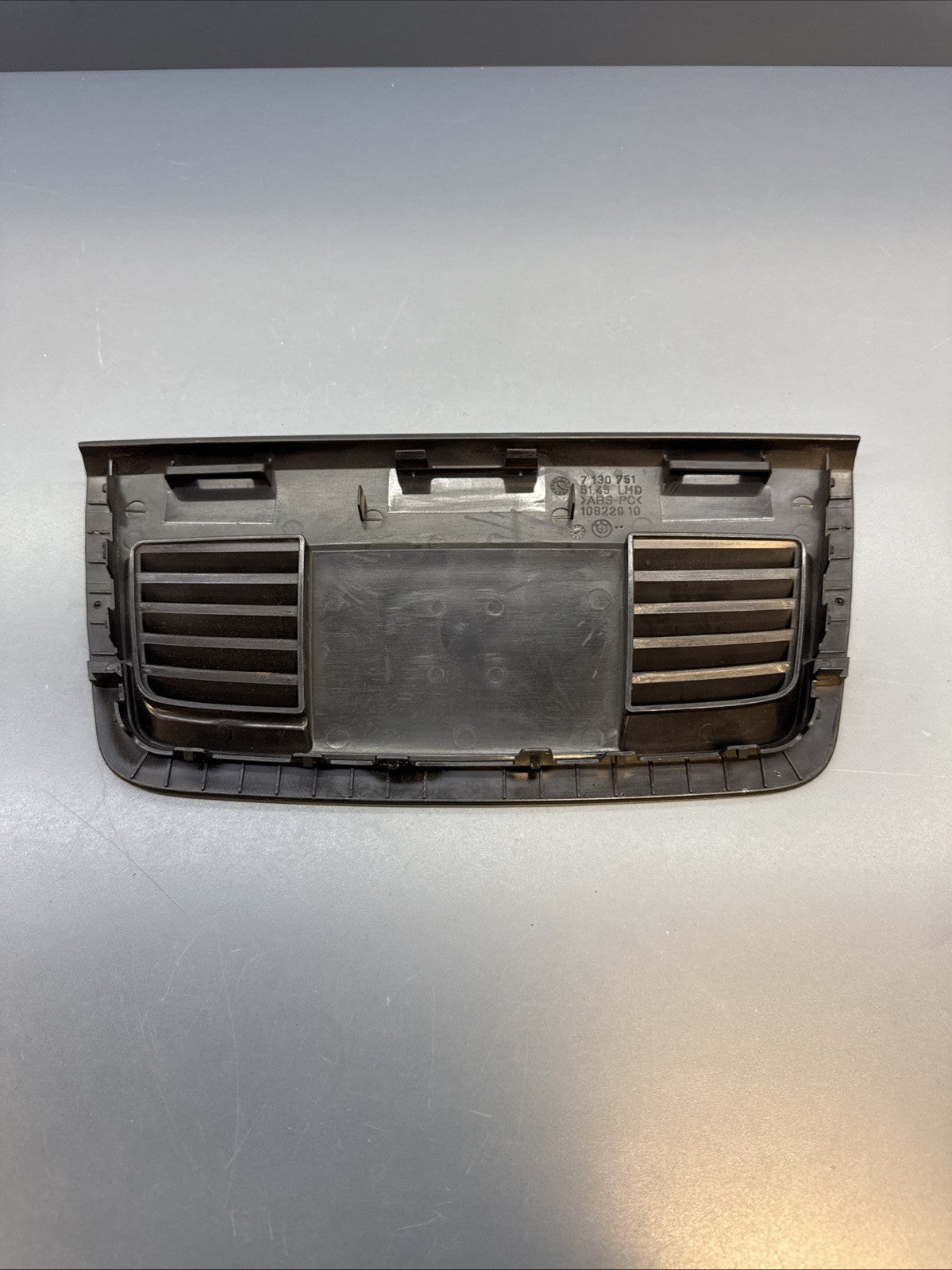 07-13 BMW E90 E92 E93 335i DASH FRONT CENTER GRILLE TRIM COVER PANEL 7130751 OEM