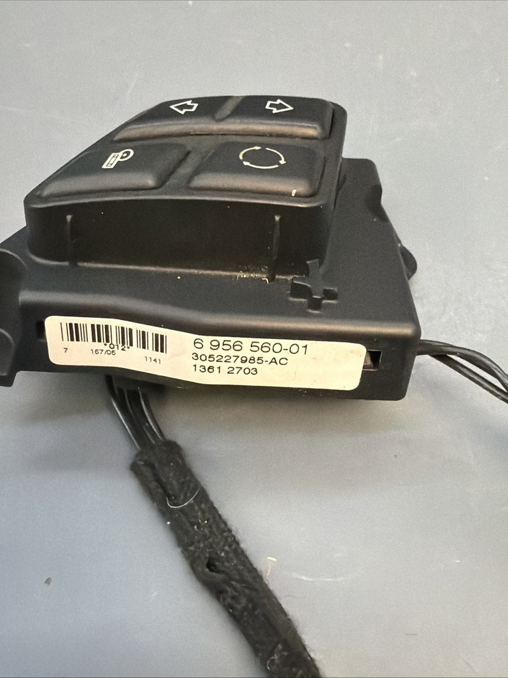 06-13 BMW E90 E92 E93 Steering Wheel Control Switch / Button SET 6956560