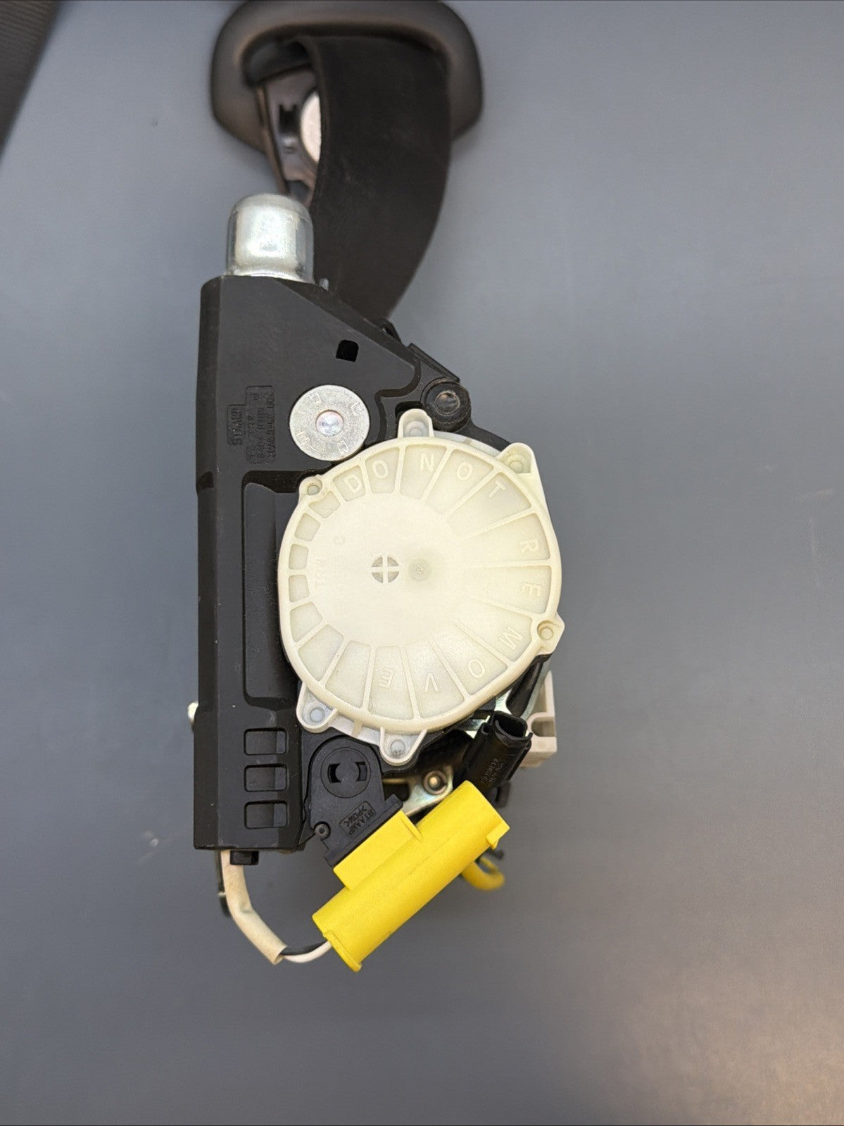 08-13 BMW E88 128i 135i Front LEFT Side Convertible Seat Belt OEM