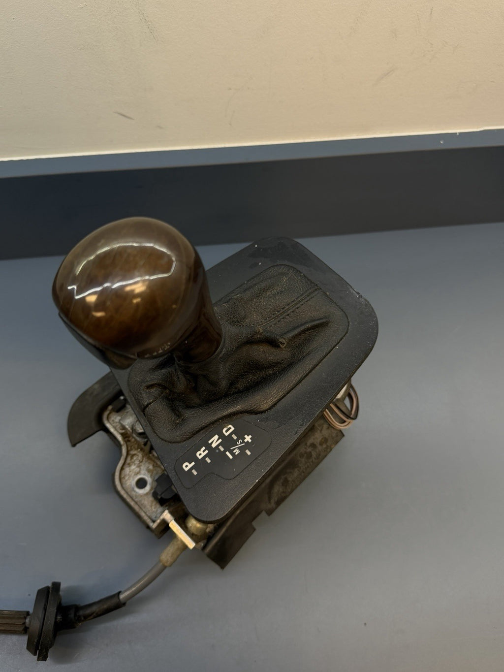 2000-2006 BMW 3 SERIES AUTOMATIC TRANSMISSION SHIFTER 1422277