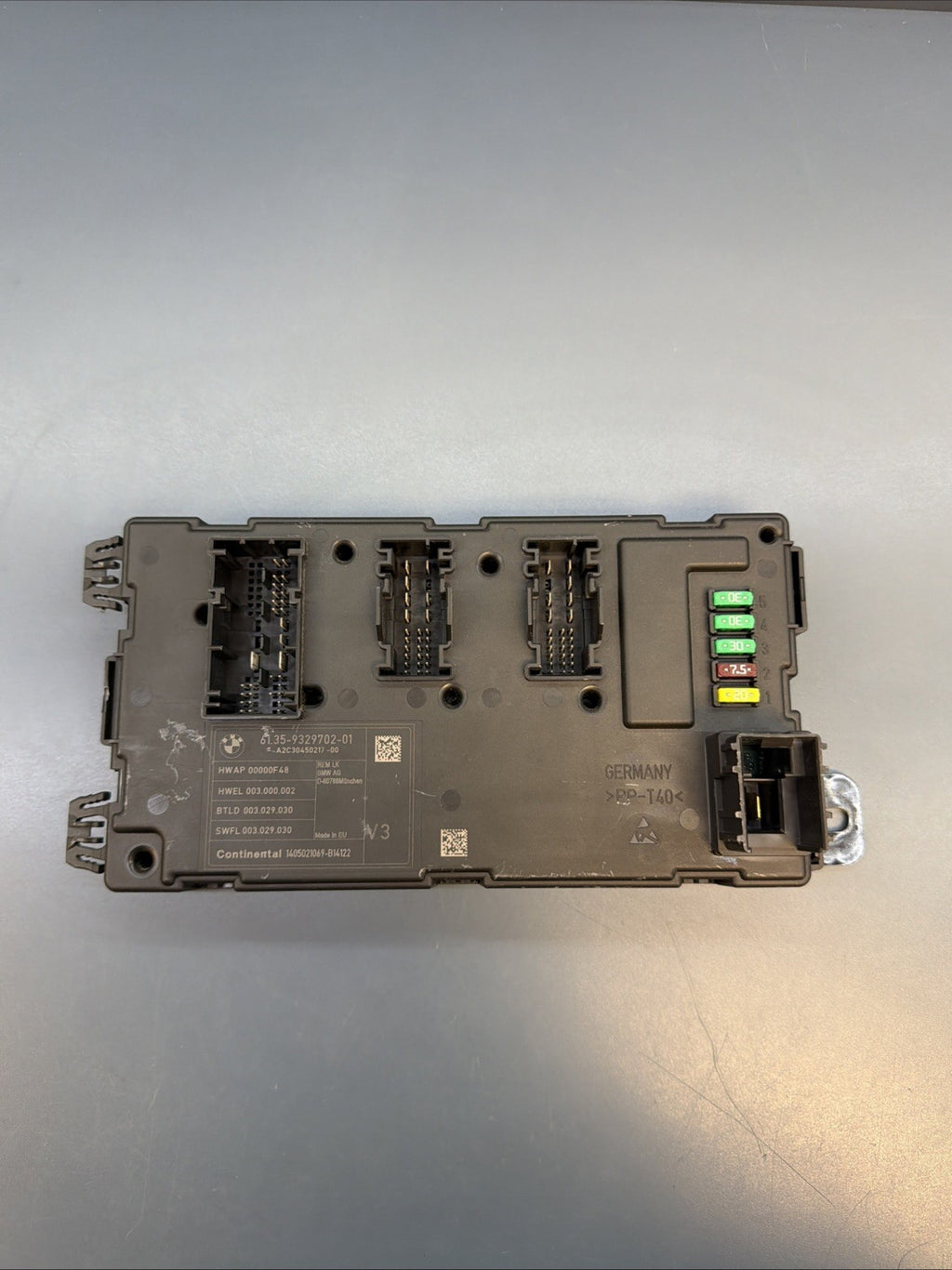 BMW F22 F30 F32 F36 F80 F82 F87 Rear Electronic Body Fuse Control Module 9329702