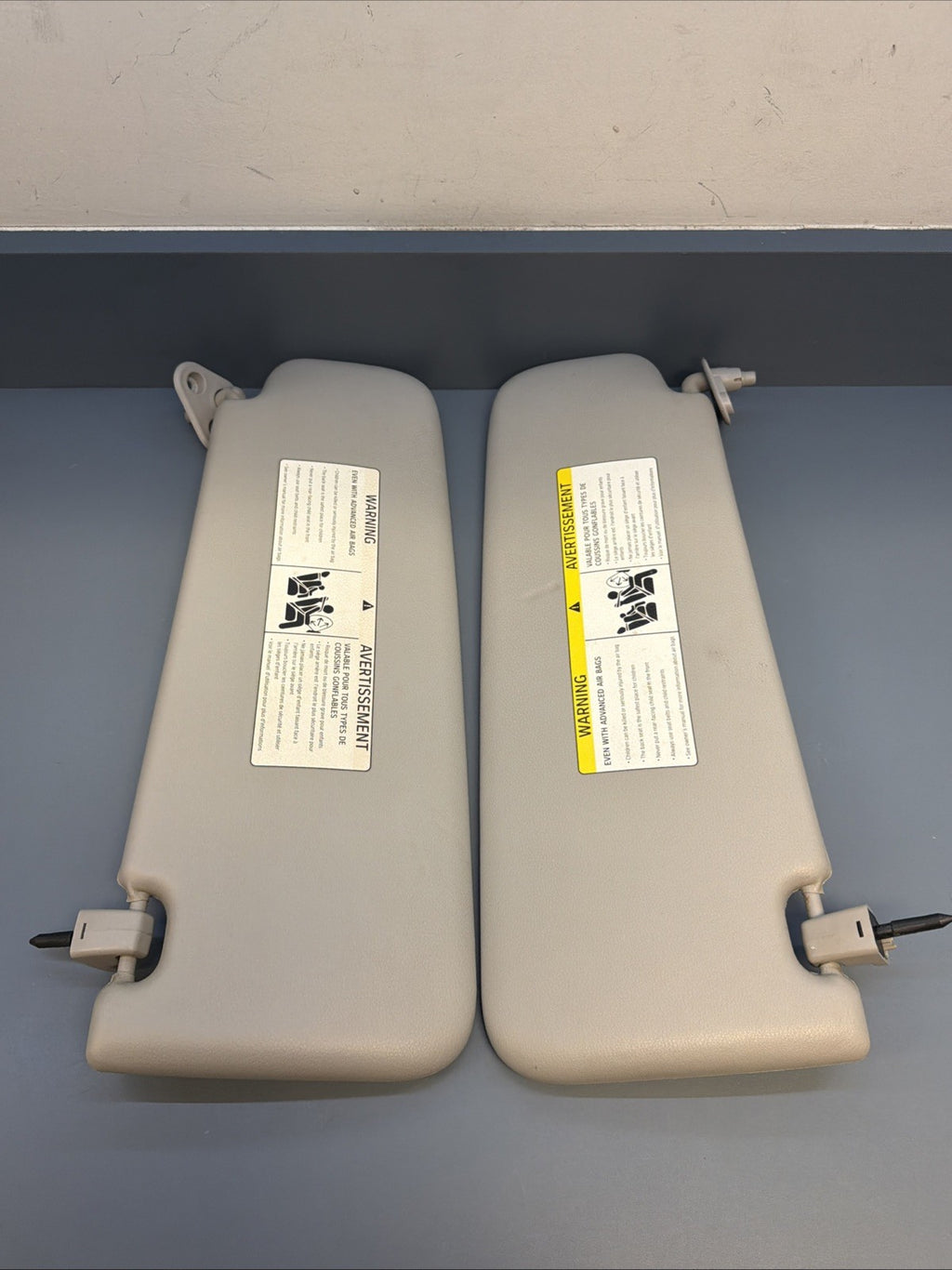 2012-2015 BMW X1 E84 Sun Visor Pair Left & Right Set OEM GRAY 7252055 7252056