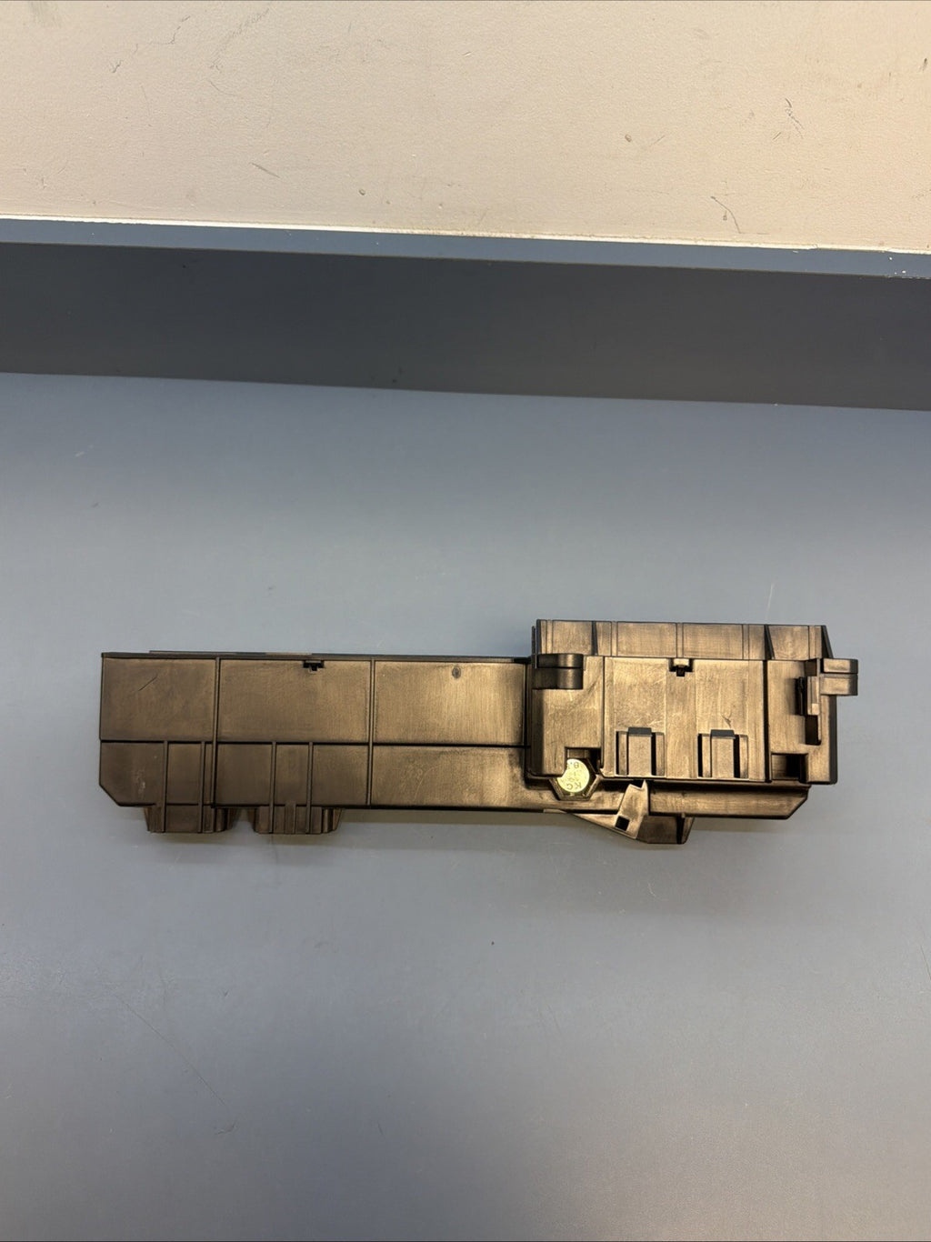 06-10 BMW M6 E64 E63 Fuse Relay Box Junction Distribution Dash 6957330 OEM