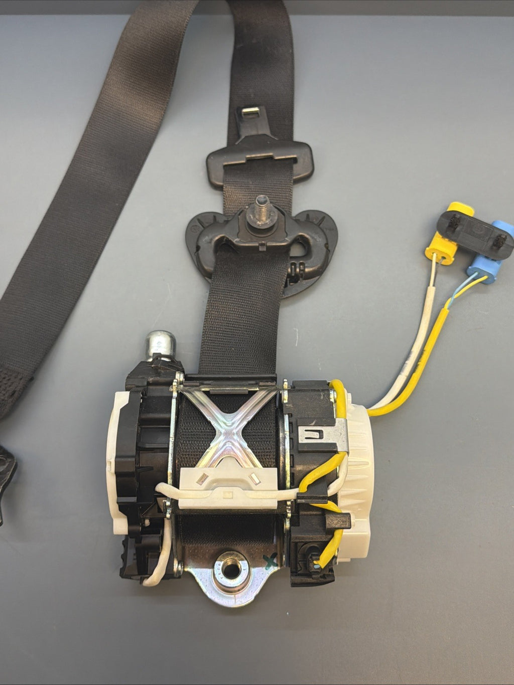 12-15 BMW X1 E84 Front Left Driver Seat Belt Retractor 34061696