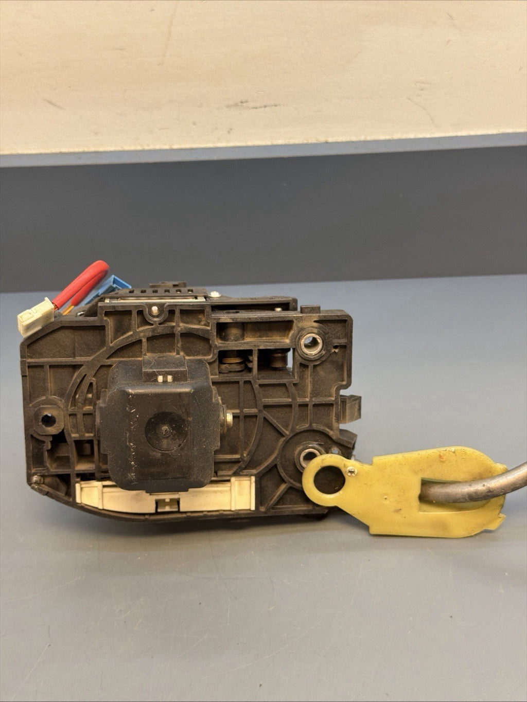 BMW 2006-2013 E90 E92 AUTOMATIC TRANSMISSION GEAR SELECTOR/SHIFTER OEM 7603763