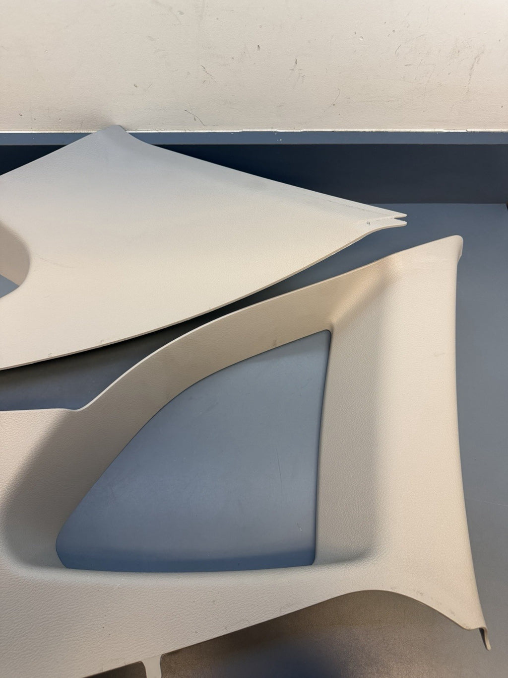 13-15 BMW E84 X1 Rear Left & Right Quarter D-Pillar Trim Pair 2991312 2991311