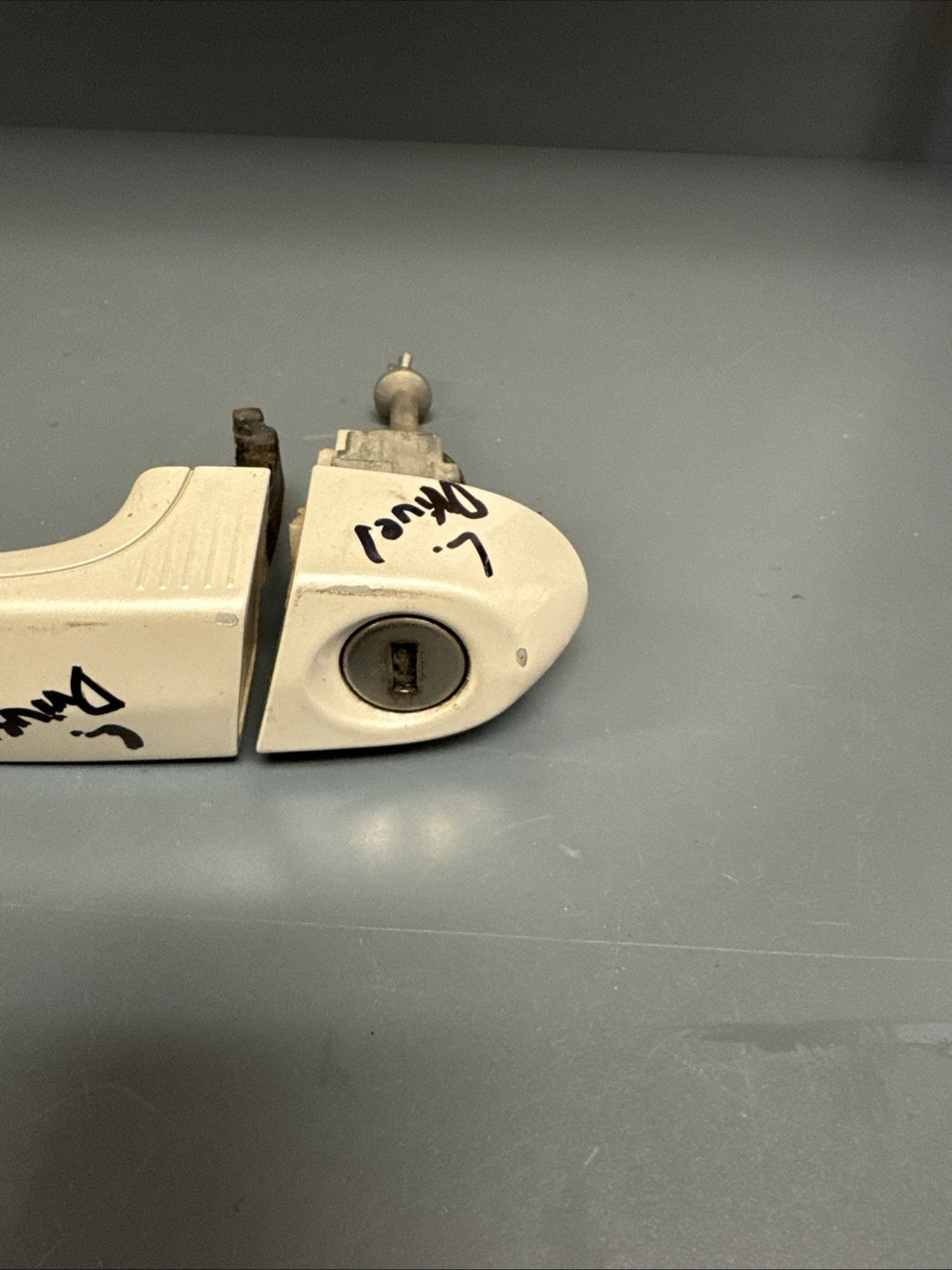 12-18 BMW F30 F82 M4 M3 COMFORT ACCESS FRONT LEFT LH DOOR HANDLE MINERAL WHITE