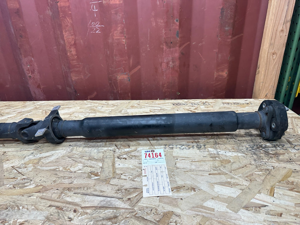 OEM BMW REAR DRIVESHAFT FITS AUTOMATIC 05-10 E60 E61 540 550 7557145