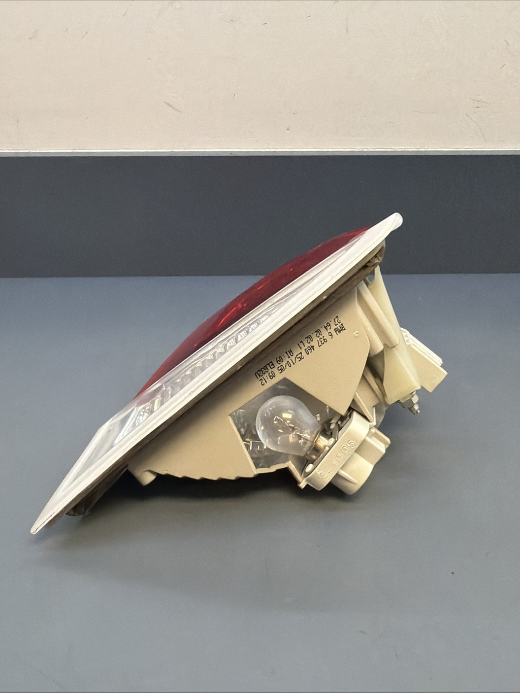 06-08 BMW E90 325i Rear Right Side Inner Tail Light Saloon 6937460 OEM PRE LCI