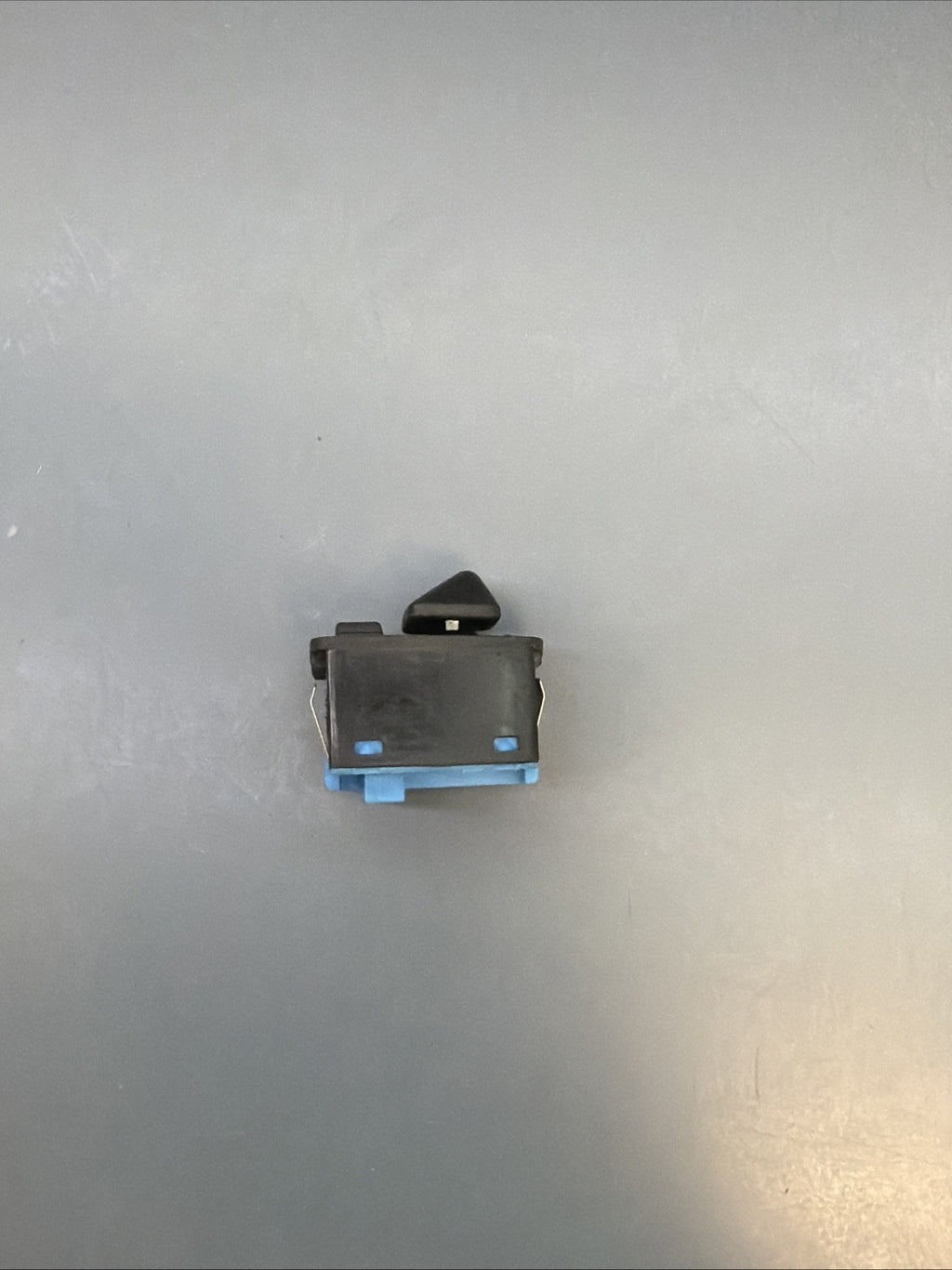 2001-2006 BMW 3-SERIES 325i E46 SIDE VIEW MIRROR CONTROL SWITCH 6901376 OEM USED
