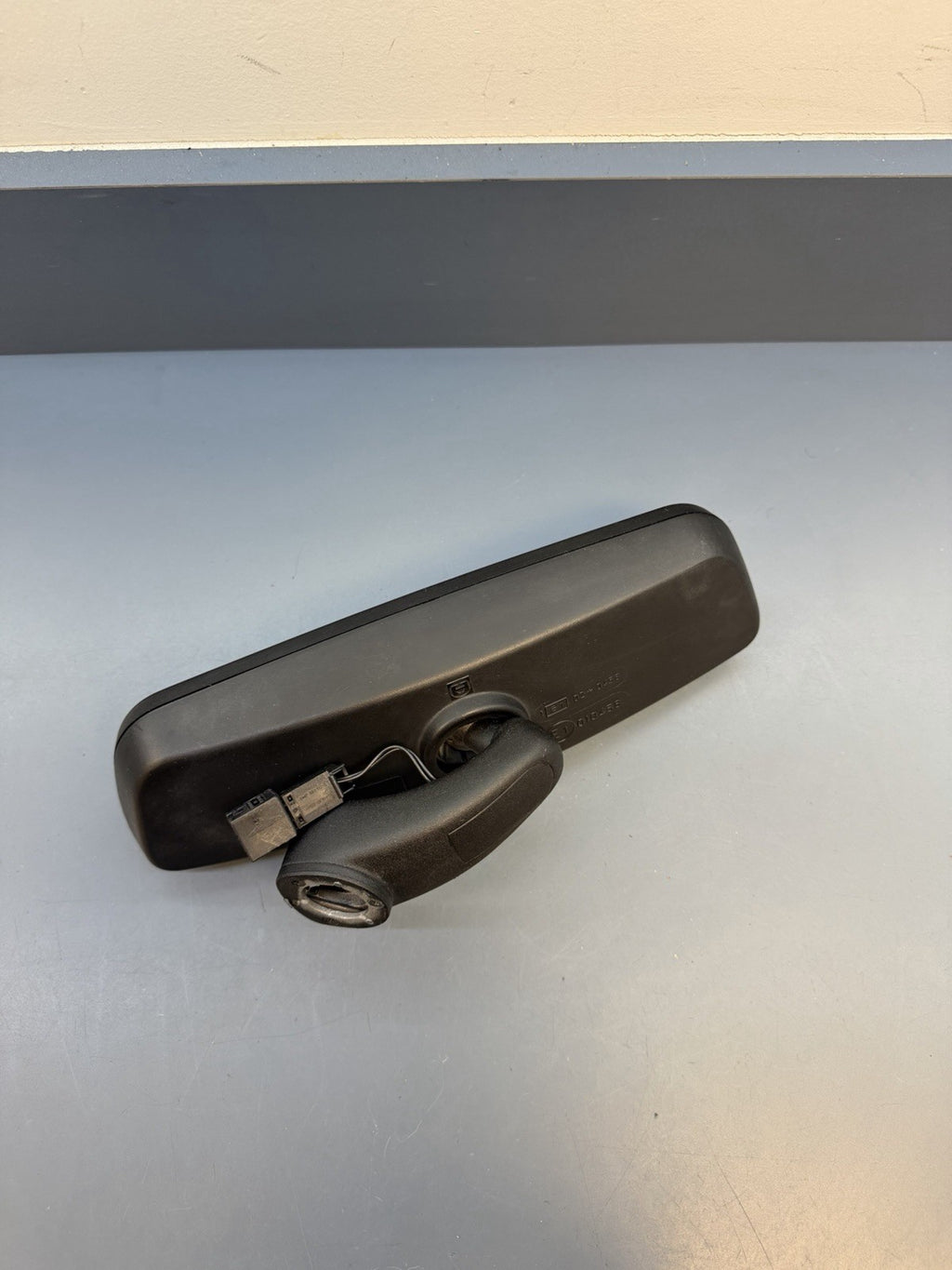 1997-03 BMW E39 525i 528i 530i 540i M5 Rear View Mirror Manual Dimming 8189315