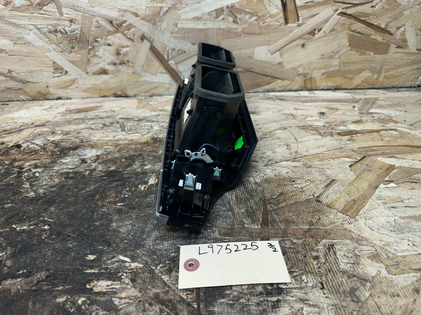 BMW 11-17 F25 X3 ENGINE START STOP+CENTER DASH AIR VENTS BLACK OEM 918474309