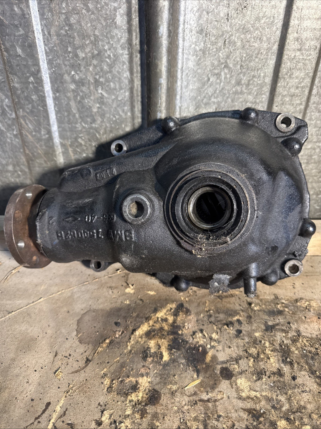 Front Differential Carrier Final Drive 4.44 AUTO Diff OEM BMW X3i E83 7540634