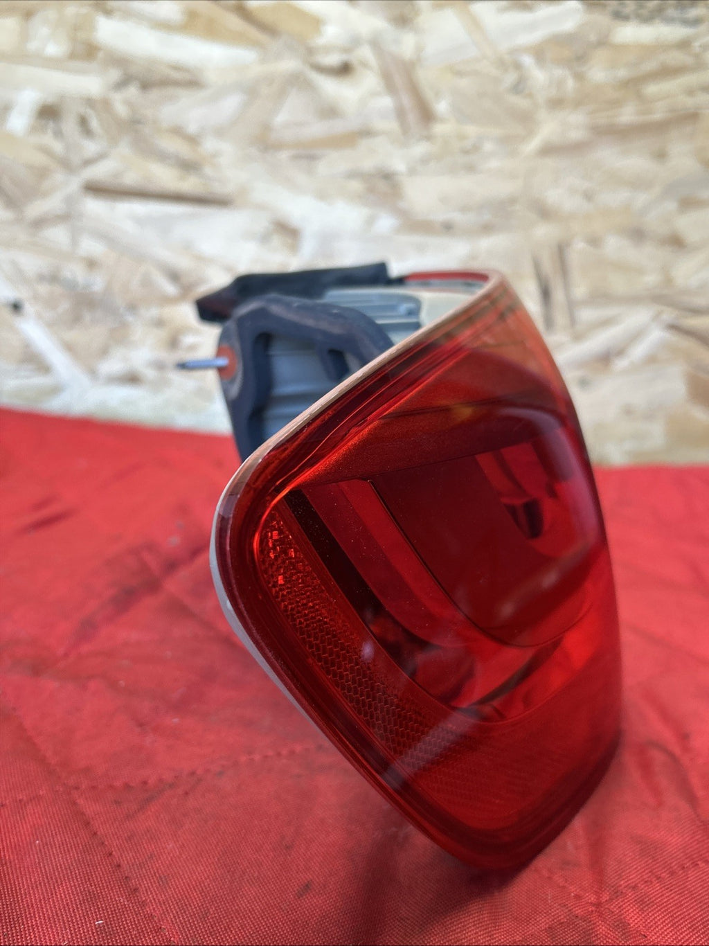 2011-2013 BMW 3 -SERIES E92 LEFT SIDE LH OUTER LED LCI TAILLIGHT OEM 7251959