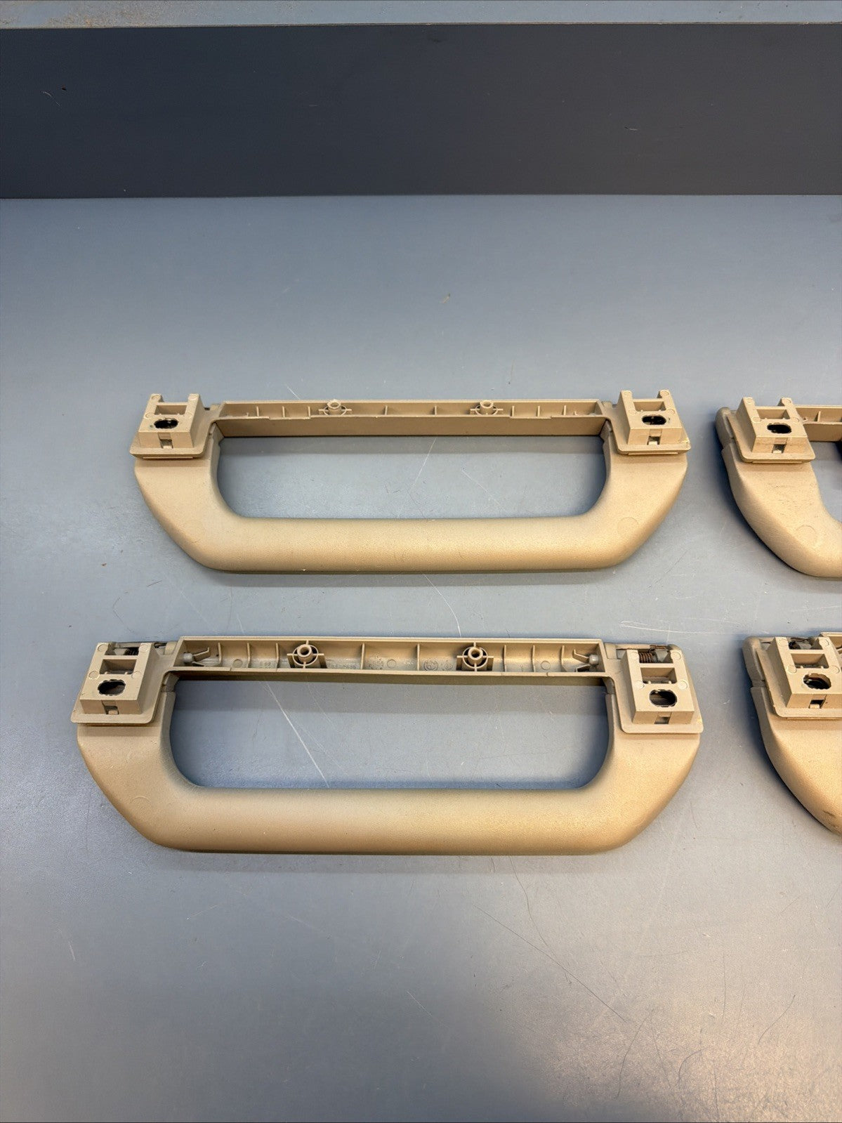89-95 Bmw E34 5 Series Front & Rear Upper Roof Grab Handle Gray Unit Set  817764