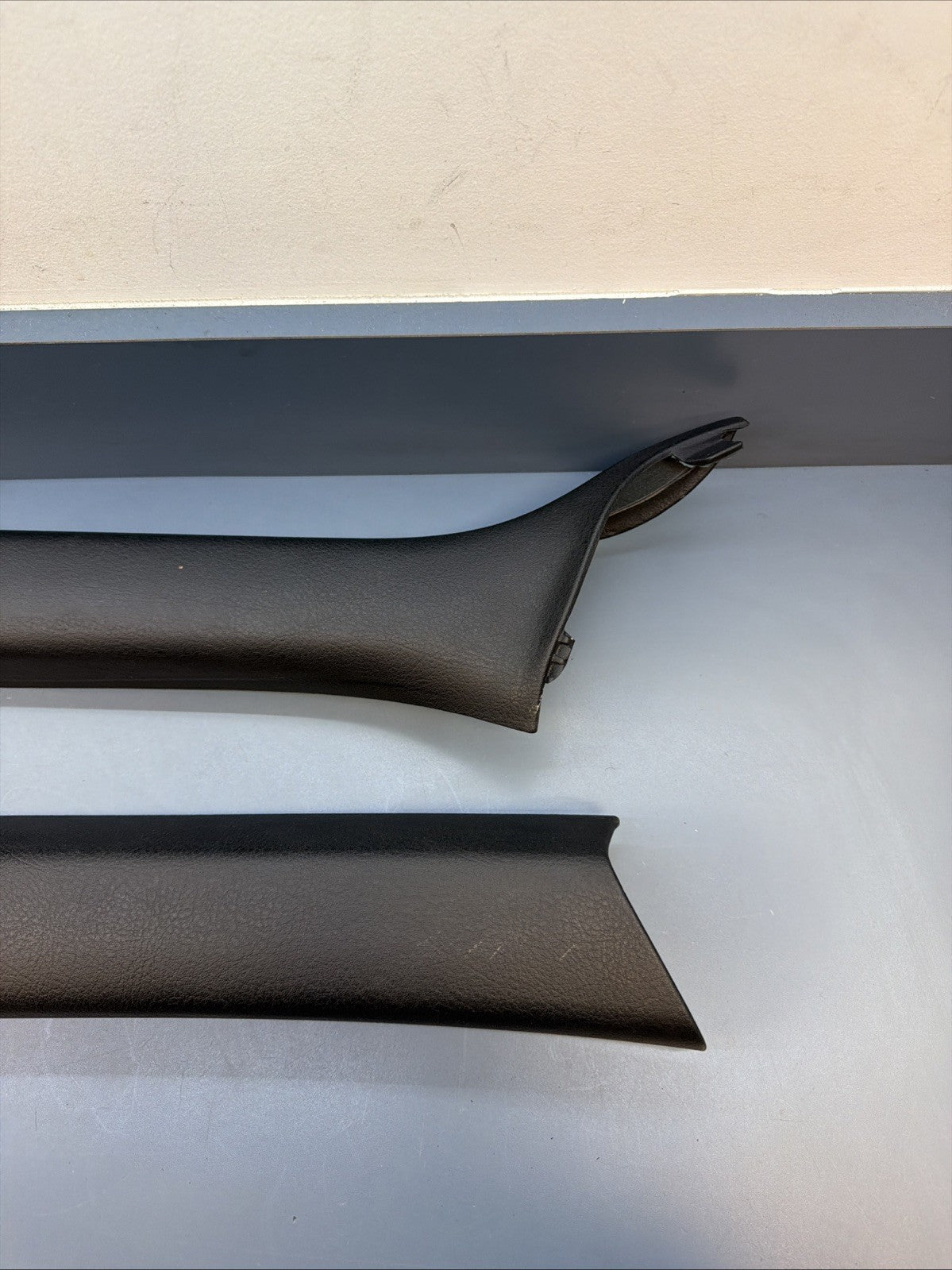 01-06 BMW E46 330c CONVERTIBLE SET 2 FRONT A PILLAR TRIM PANEL BLACK OEM 8223171