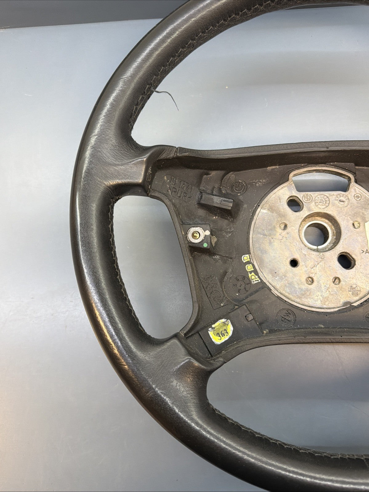 99-05 Bmw E46 3 Series Basic Leather Steering Wheel Black Unit 6753947