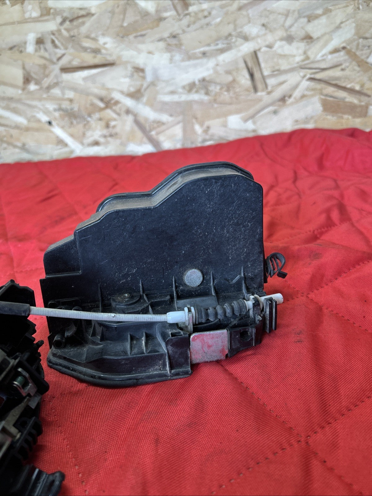 2007-2013 BMW X5 Front Right Passenger Side Door Lock Latch Actuator 7318416 OEM