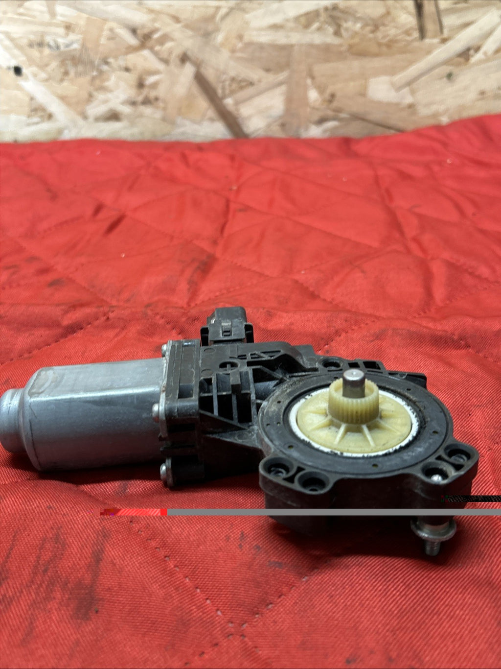 2011-2013 BMW F25 F26 X3 X4 Front Right Window Motor OEM 7258534