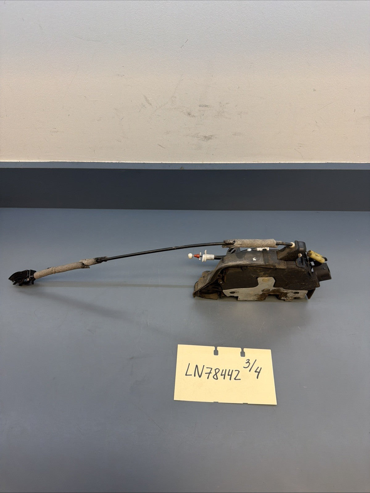 BMW E53 X5 00-06 OEM LEFT DRIVER FRONT DOOR LOCK ACTUATOR 8402537