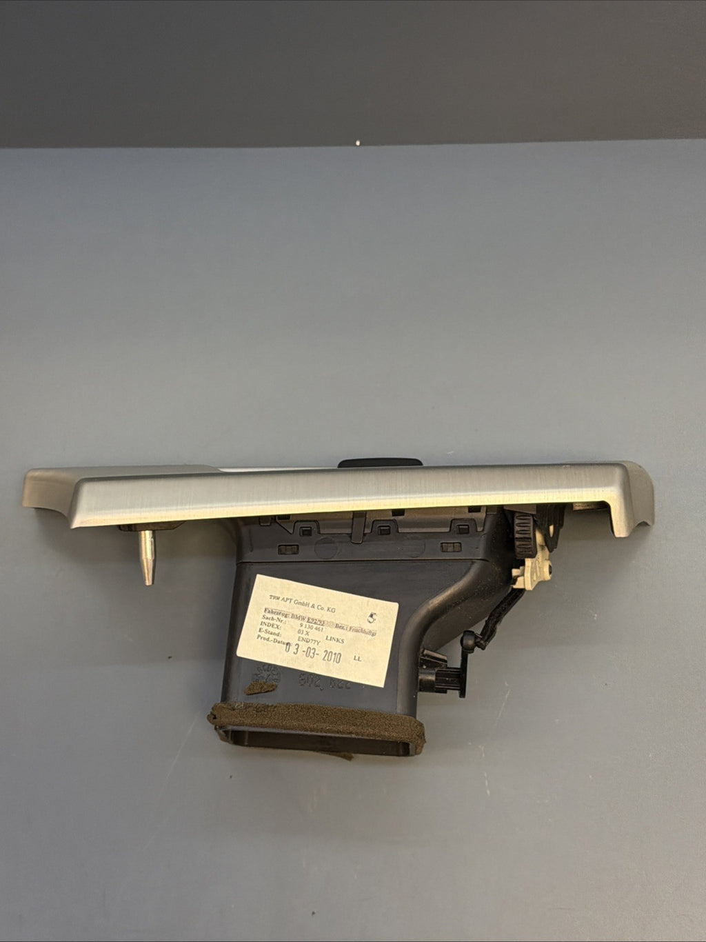 06-13 OEM BMW E90 E92 E93 335 328 Left Driver Side Dash Air Vent SILVER 9130461