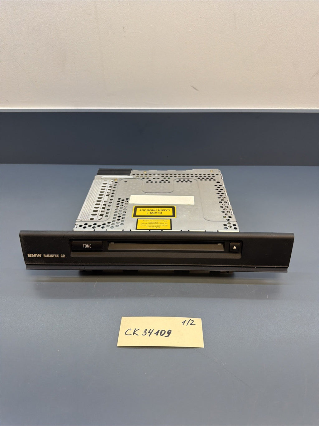 1999-2006 BMW 5 SERIES 525/528/530/540/X5 BUSINESS CD PLAYER IN DASH OEM 6921960