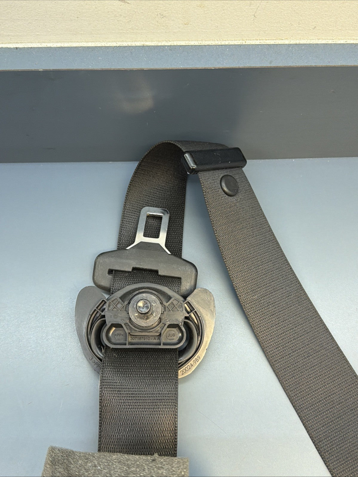 2011-2017 BMW X3 Front Seat Belt bucket passenger buckle S2736725001 OEM