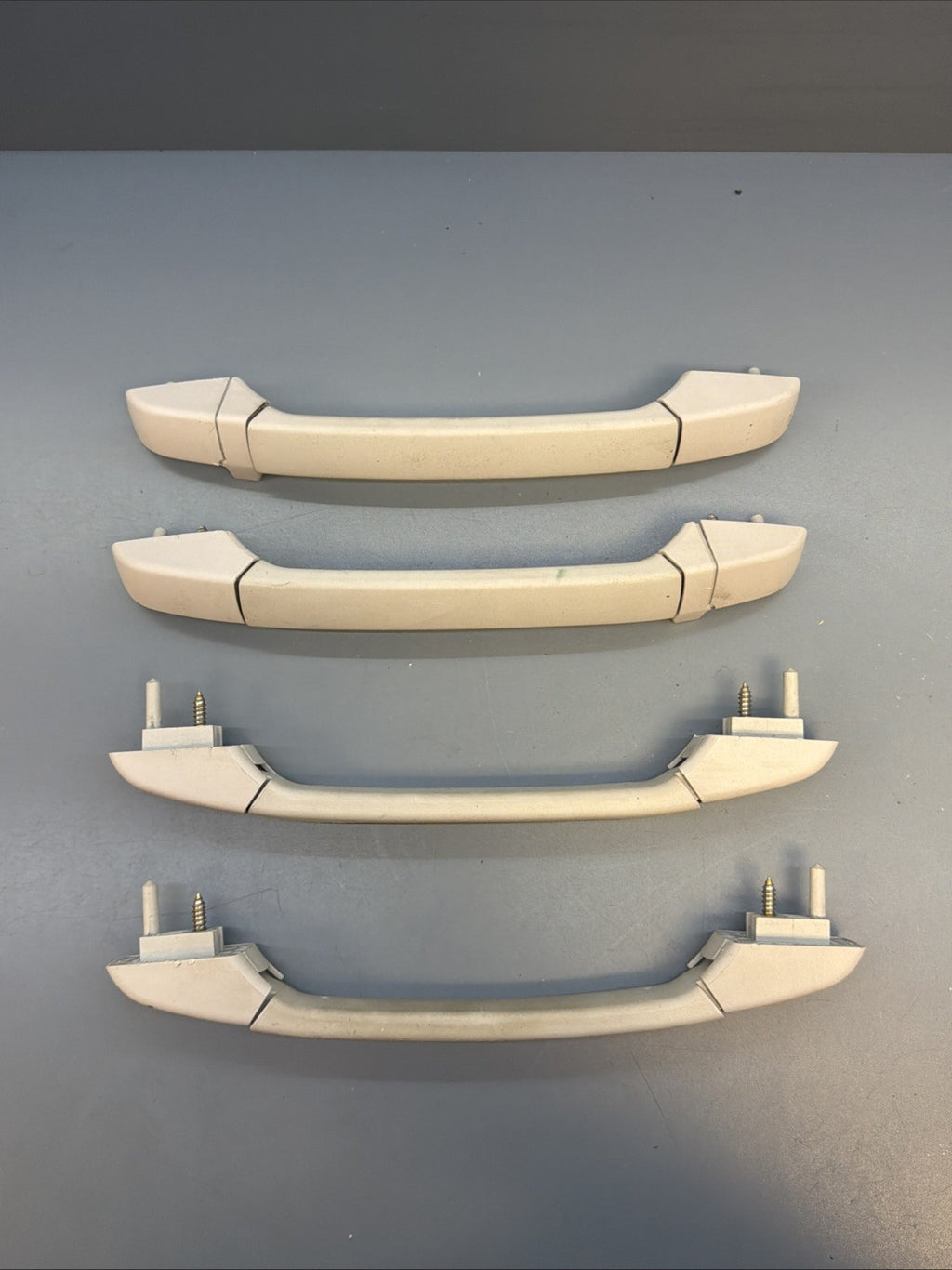 01-2006 E46 BMW 325 330 OVERHEAD SEDAN GRIP HANDLE SET OF 4 8231321 GRAY
