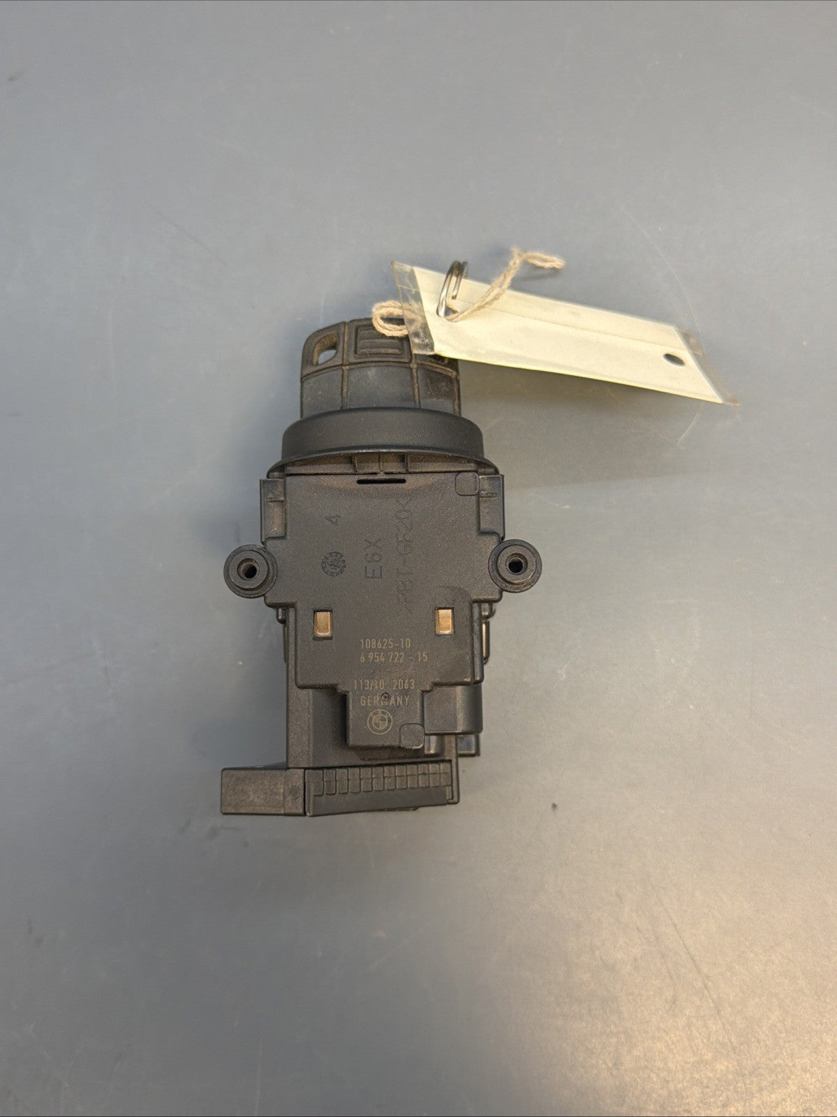2007-2010 BMW 650i E63 Engine Computer Control Module DME CAS with key  7600923
