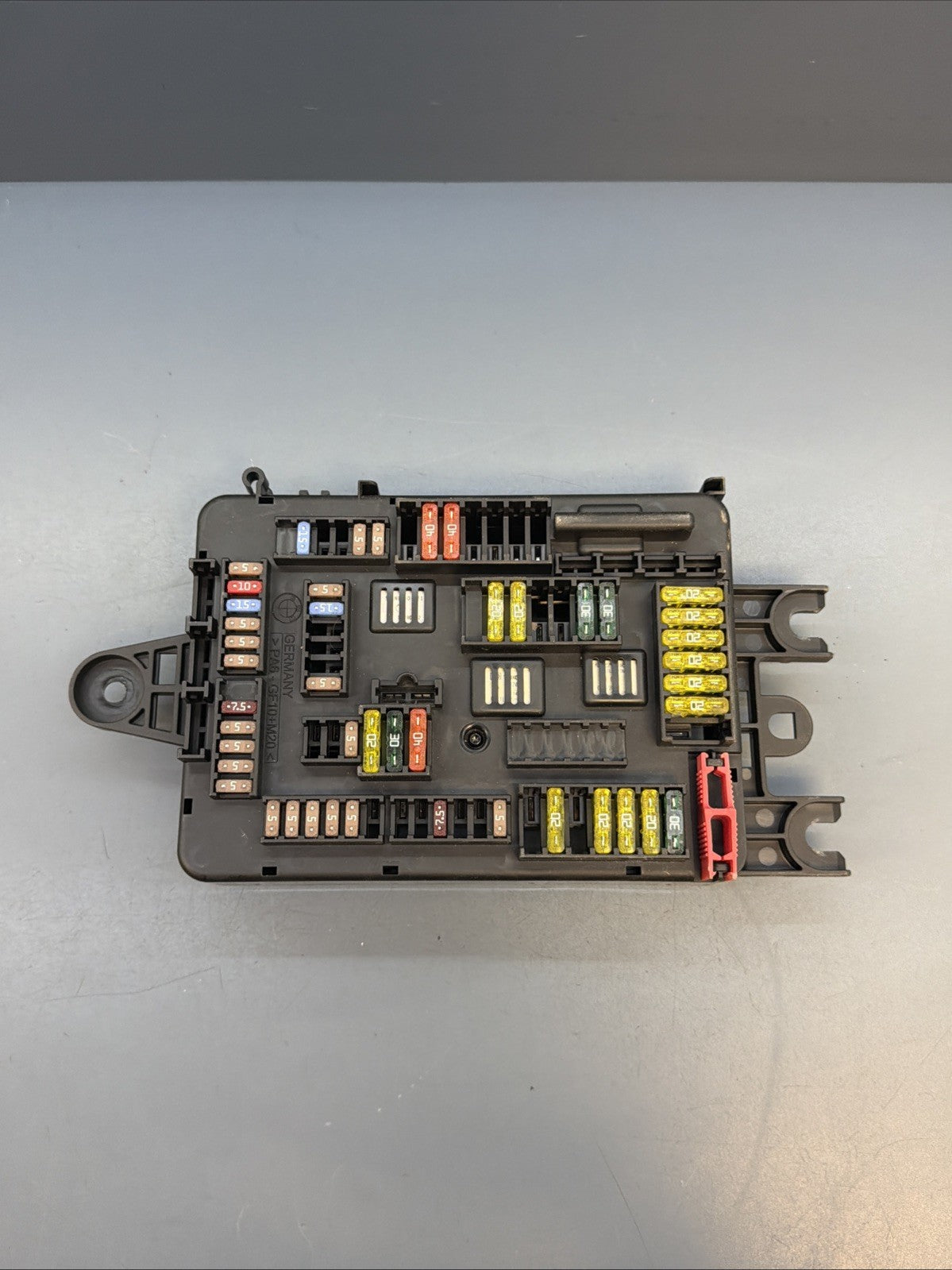 12-16 BMW 328i F30 POWER DISTRIBUTION FUSE BOX MODULE GENUINE 9261112