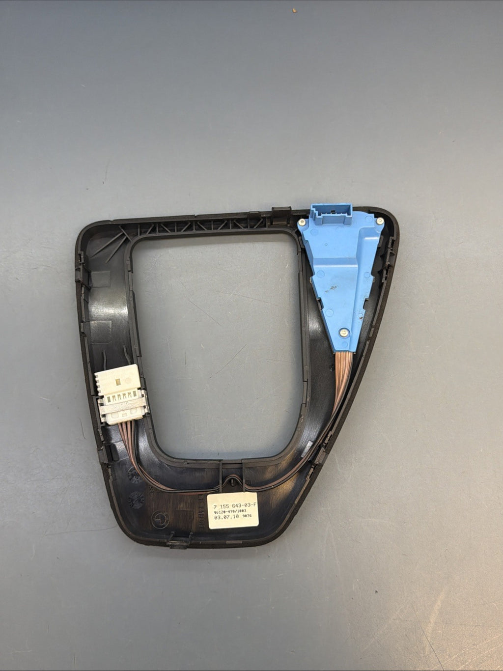 2007-2013 BMW E90 E92 E93 328i Automatic Gear Shifter Trim Bezel 7155643 Oem