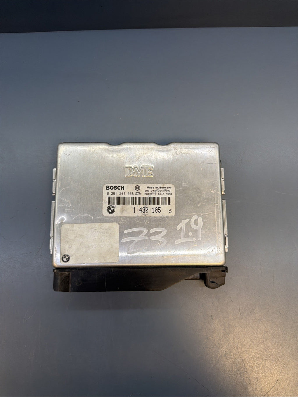1996-1999 BMW E36 1.9L ENGINE ECU COMPUTER DME CONTROL MODULE 1430105