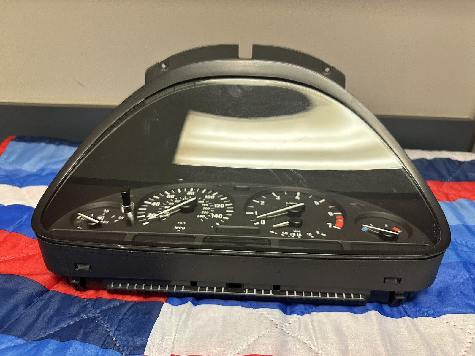 97-03 BMW E39 OEM INSTRUMENT CLUSTER SPEEDOMETER OEM 124K MILES 6903798 AT