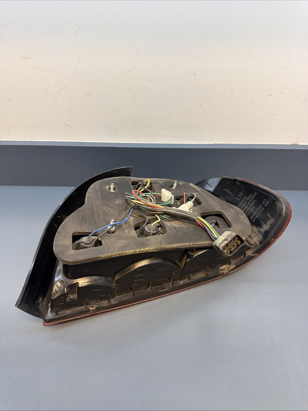 97-00 BMW 525i 530i 540i M5 E39 Rear Left Driver Side Tail Light Taillight *NOTE