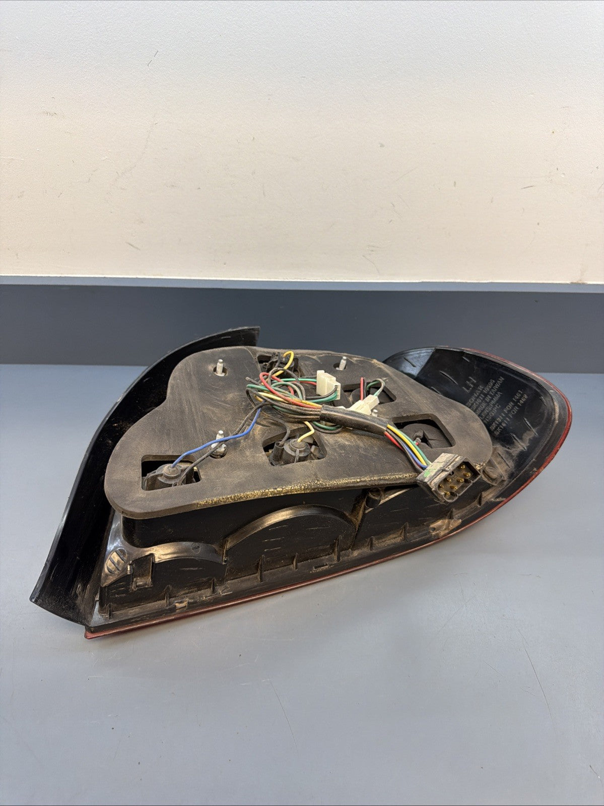 97-00 BMW 525i 530i 540i M5 E39 Rear Left Driver Side Tail Light Taillight *NOTE