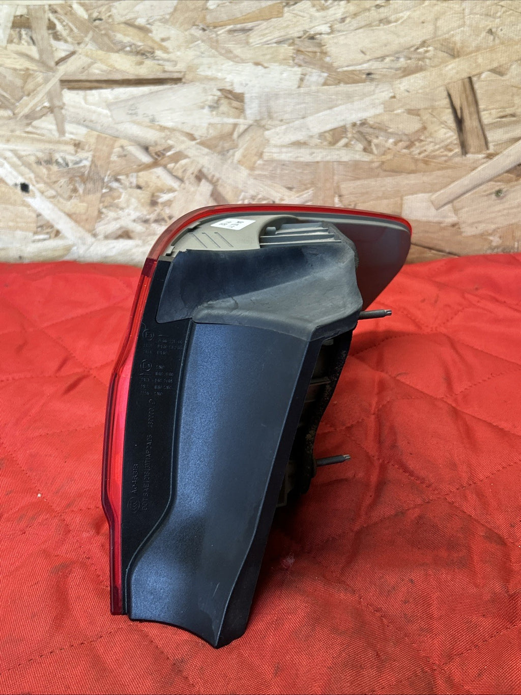 2011-2013 BMW 3 -SERIES E92 LEFT SIDE LH OUTER LED LCI TAILLIGHT OEM 7251959