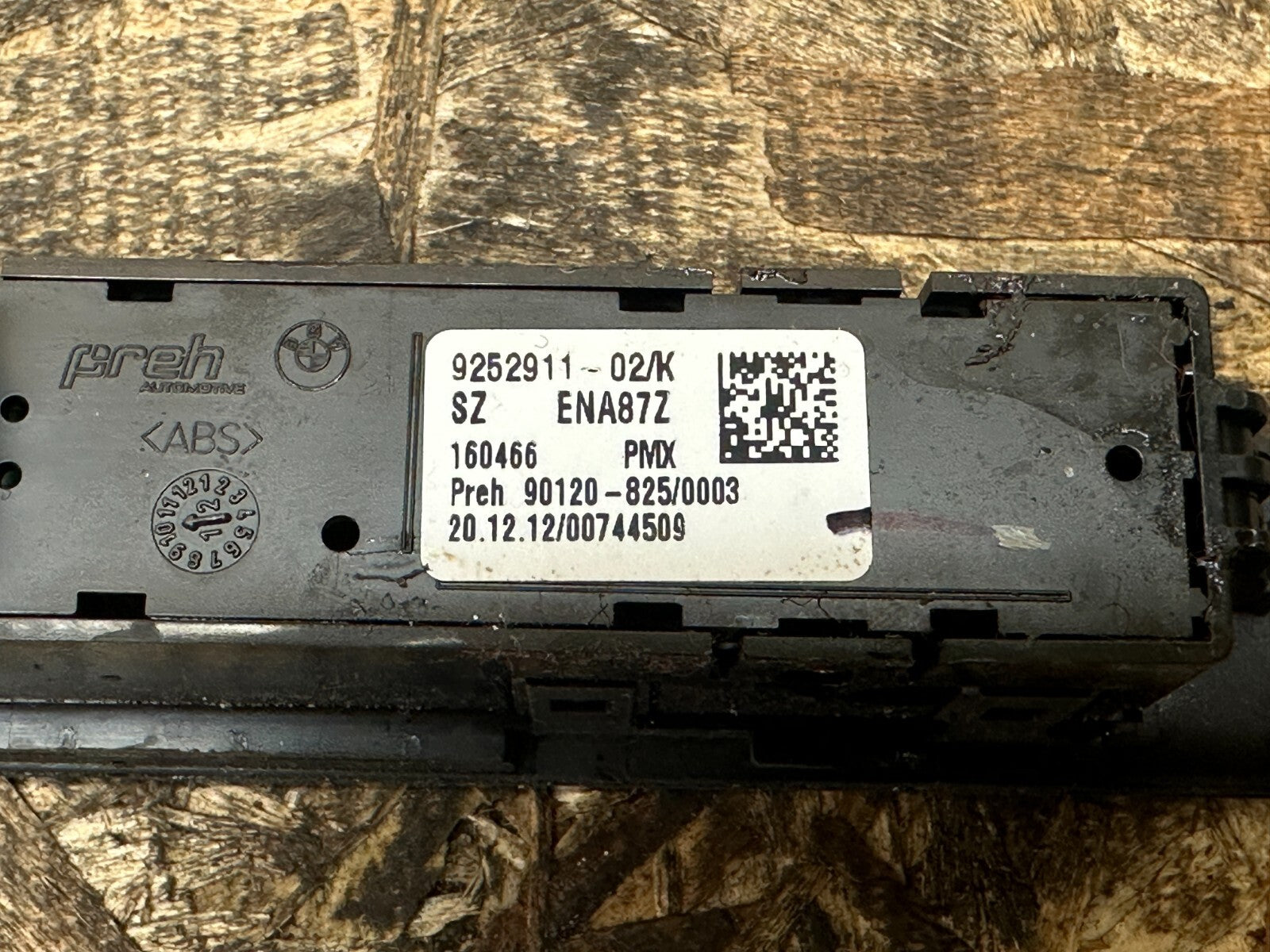 BMW 12-18 F30 3 SERIES CENTER CONSOLE TRACTION CONTROL/DRIVE MODE OEM 9252911