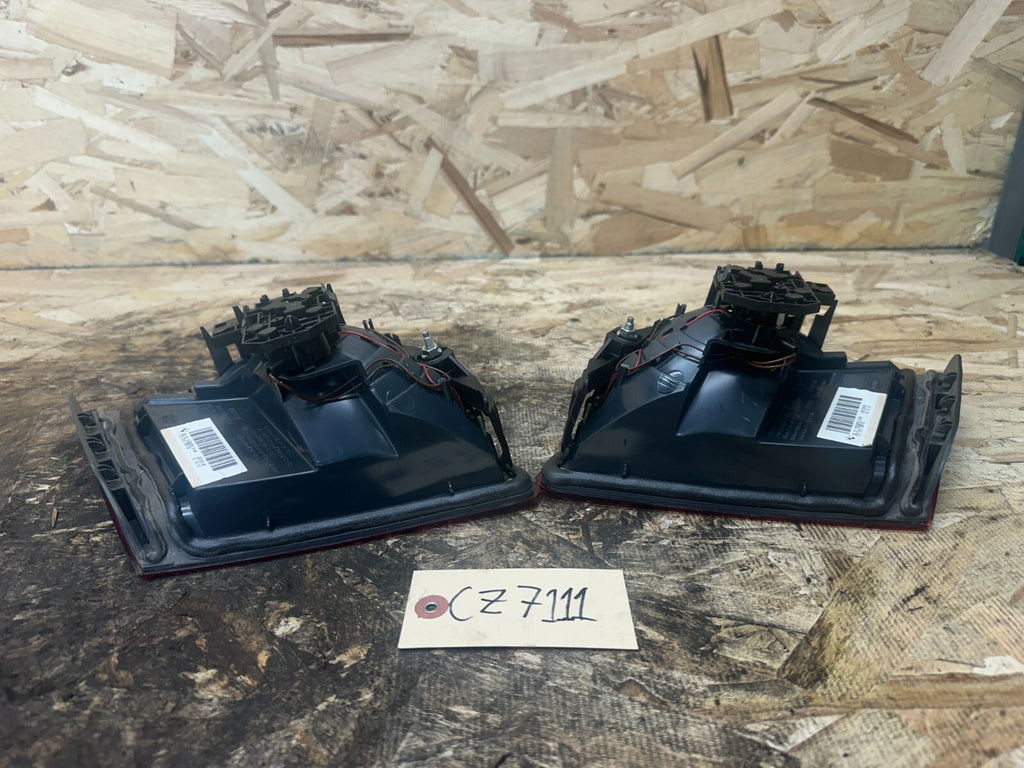 BMW 2010-2013 F10 5 SERIES REAR INNER TRUNK TAIL LIGHT SET 2 PC OEM 7203226+5