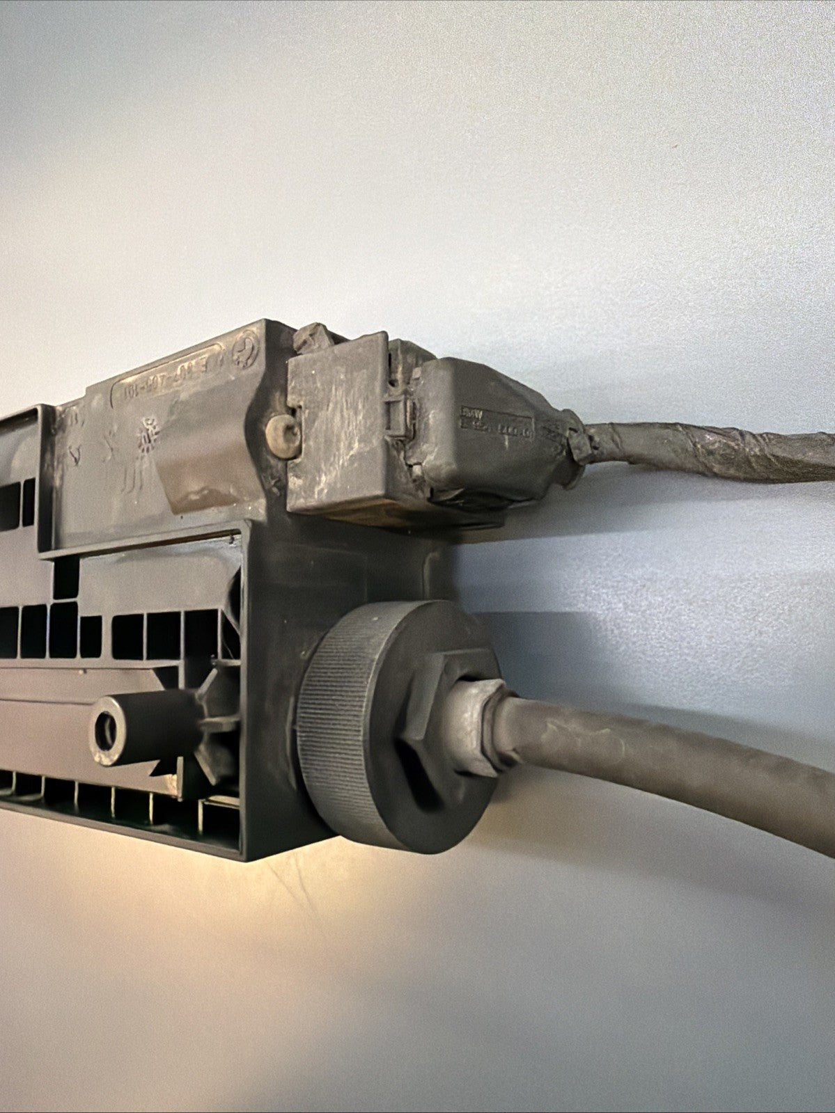 2007-2014 BMW X5 X6 Parking Brake Actuator With Cables 6796072 OEM Used