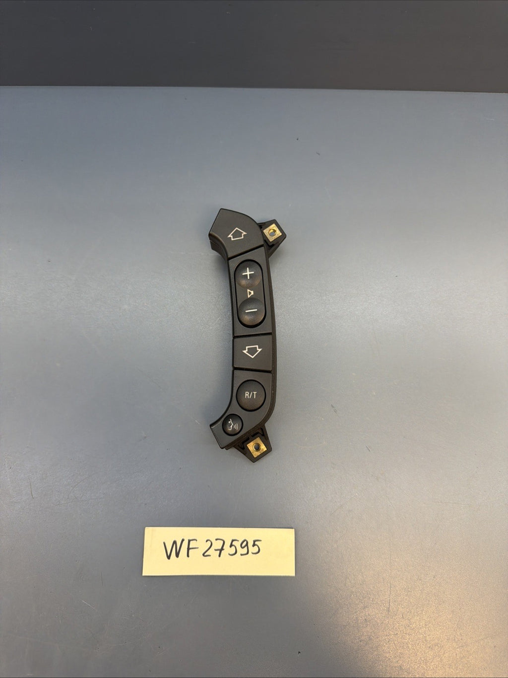 2003-2010 BMW X3 E83 - RIGHT Steering Wheel Button Control Switch OEM 6903396