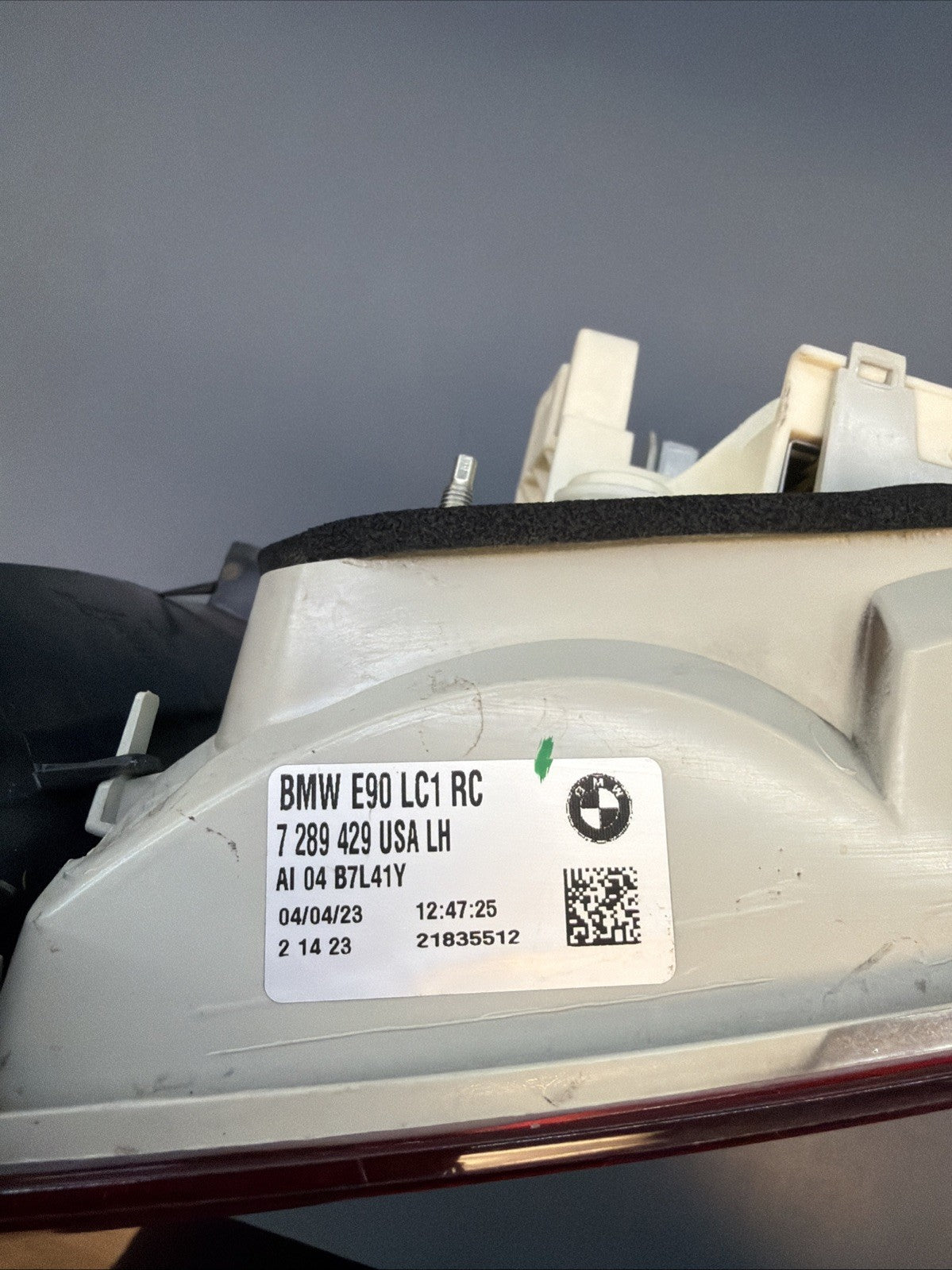 2009-2011 BMW 328i Xdrive 335i Rear Left Driver Side Tail Light 7289429 OEM