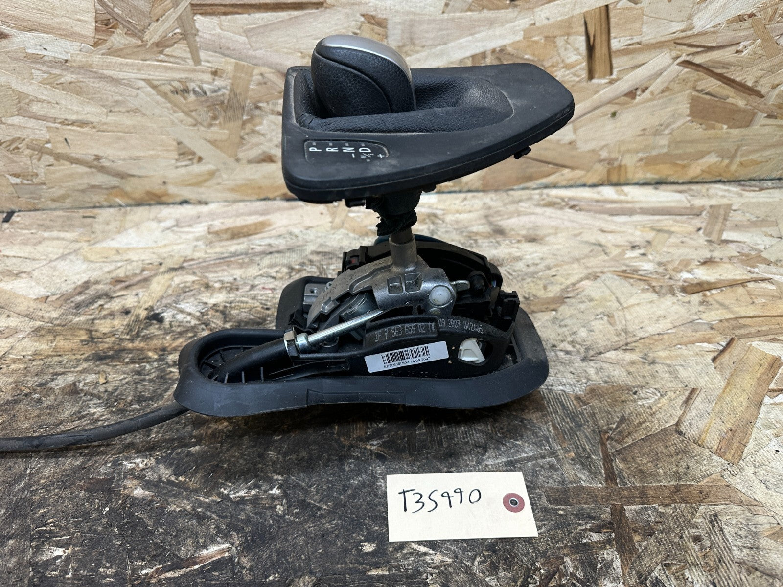 BMW 2006-2012 E90 3 SERIES AUTOMATIC TRANSMISSION SHIFTER COMPLETE OEM 7563655