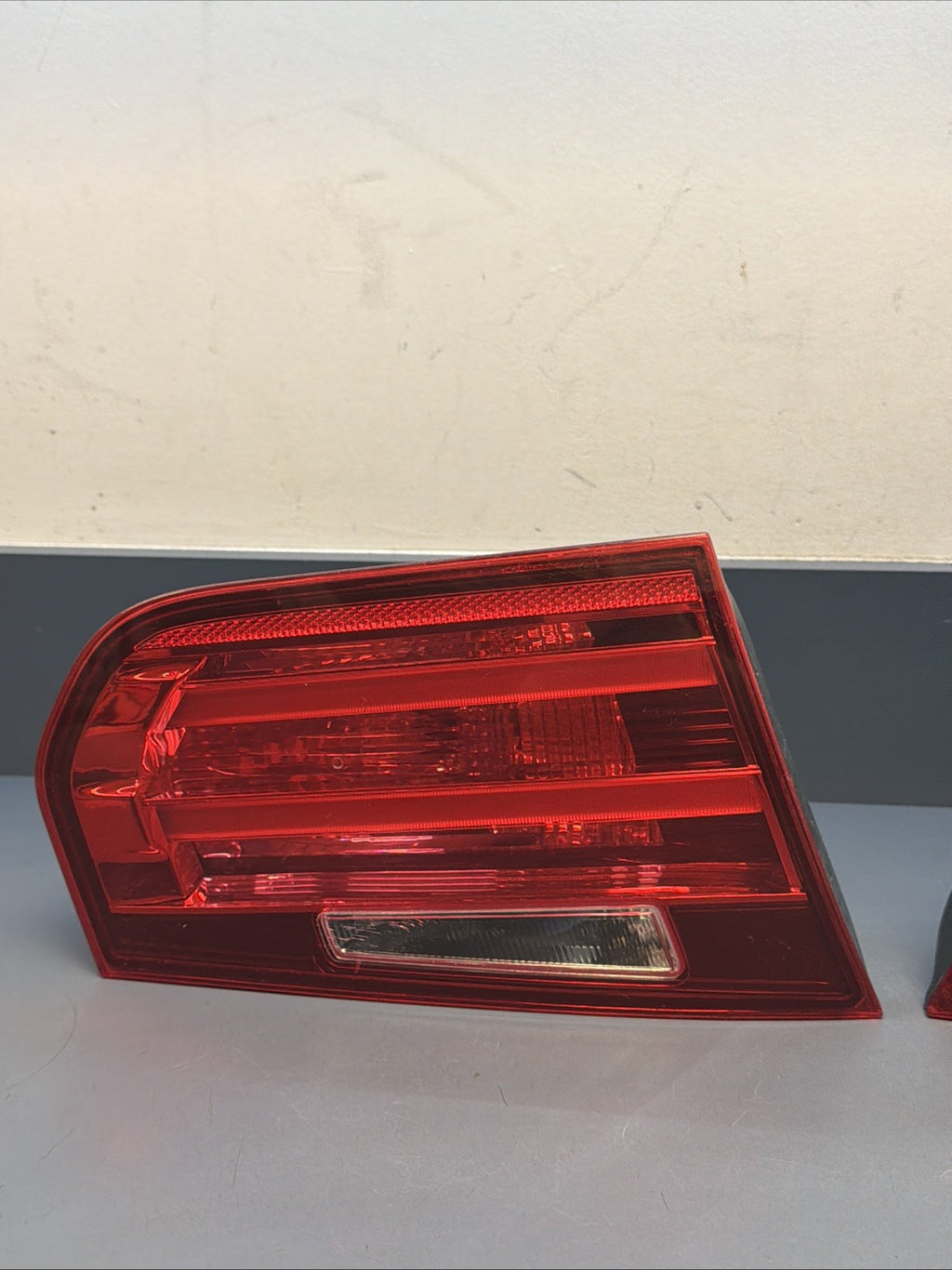 12-15 BMW 3 SERIES F30 F31 REAR Left And Right TRUNK TAIL LIGHT 7371111 7371112