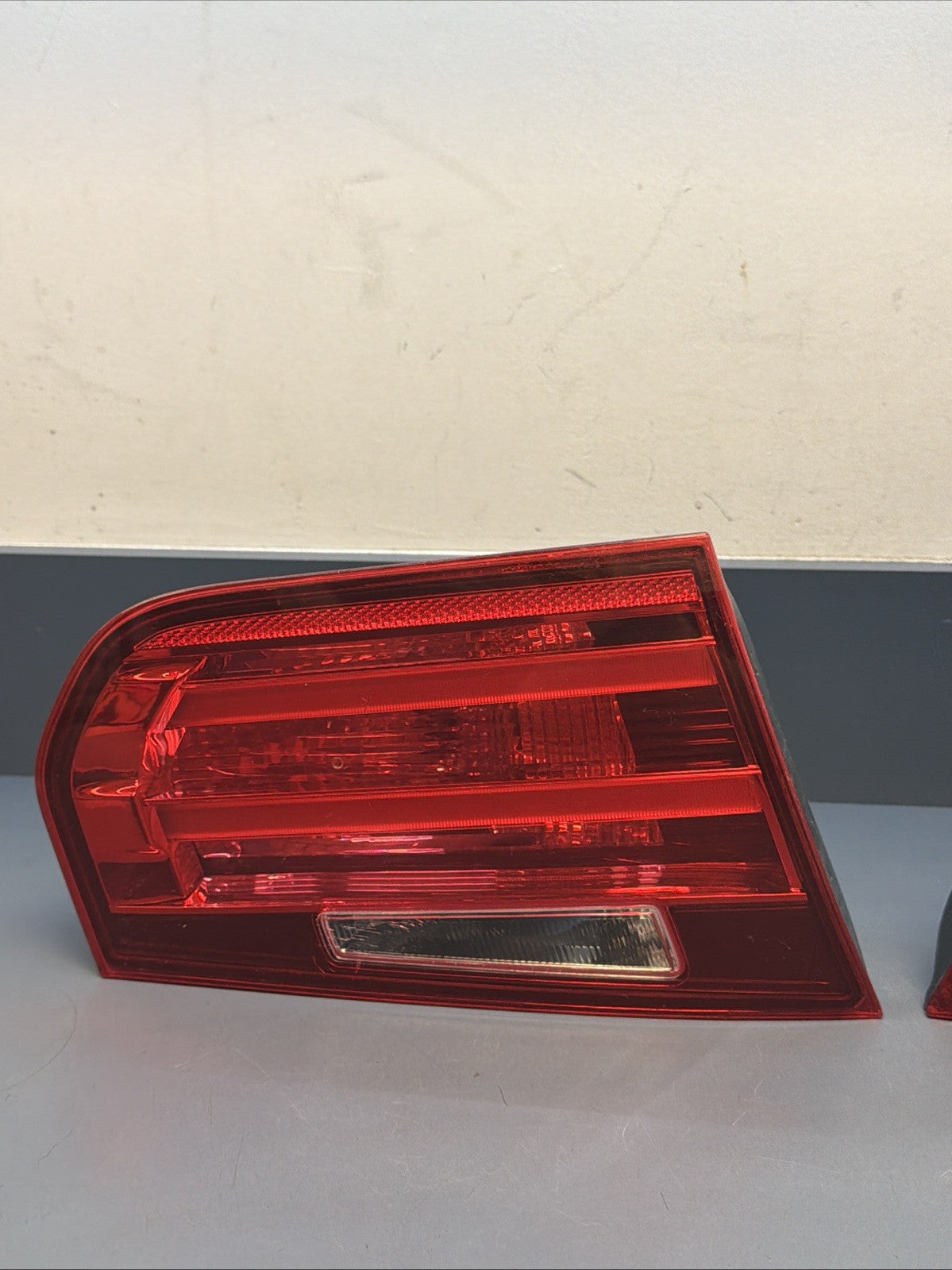 12-15 BMW 3 SERIES F30 F31 REAR Left And Right TRUNK TAIL LIGHT 7371111 7371112