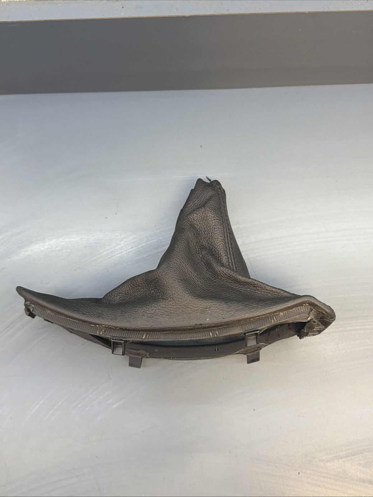 06-11 BMW E90 E92 E93 335i 325xi M3 Emergency Break Handle Boot 7155622 BLACK