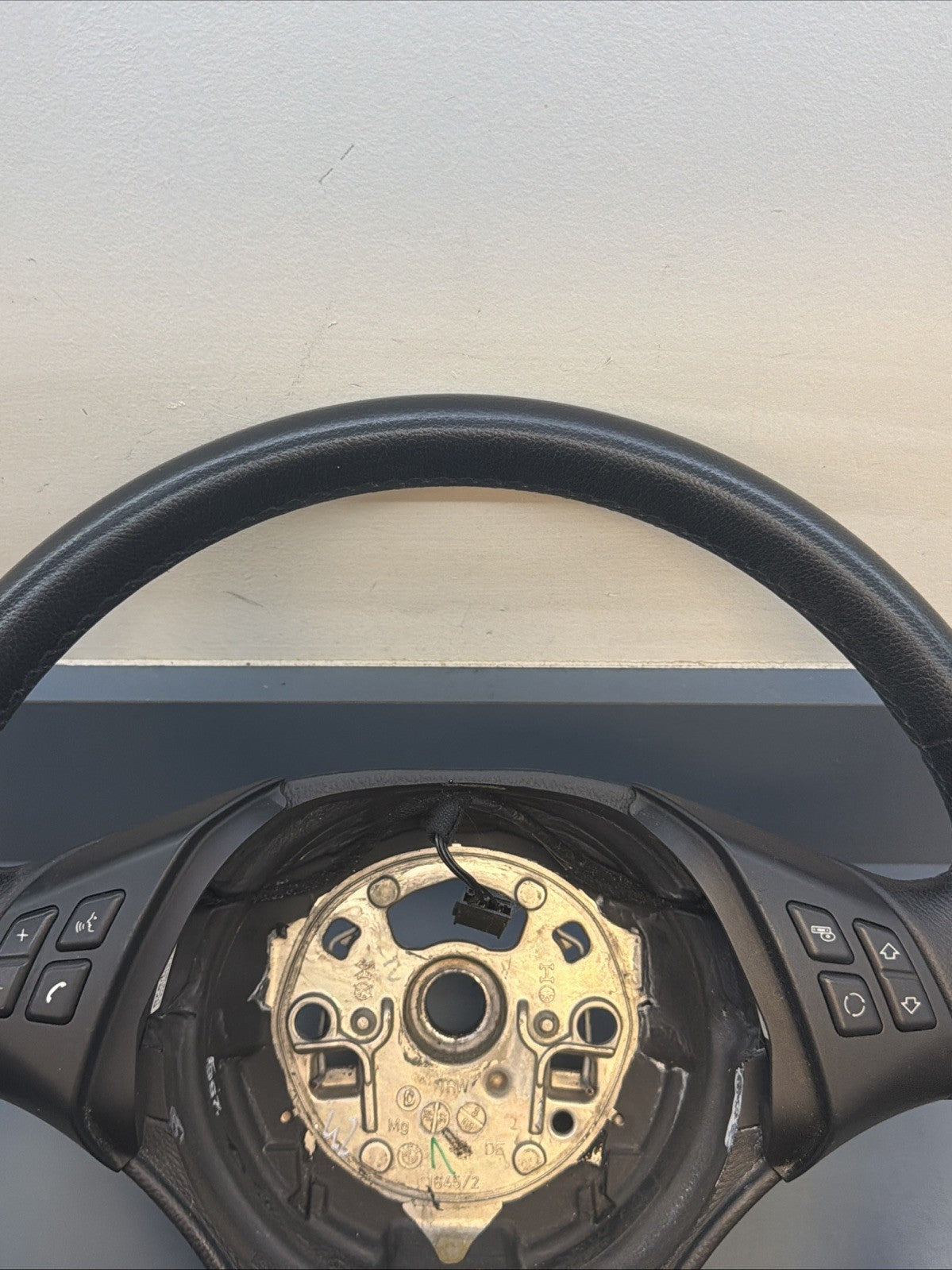 BMW 2006-2012 E90 E9X 3 SERIES BLACK LEATHER STEERING WHEEL OEM 3375E901