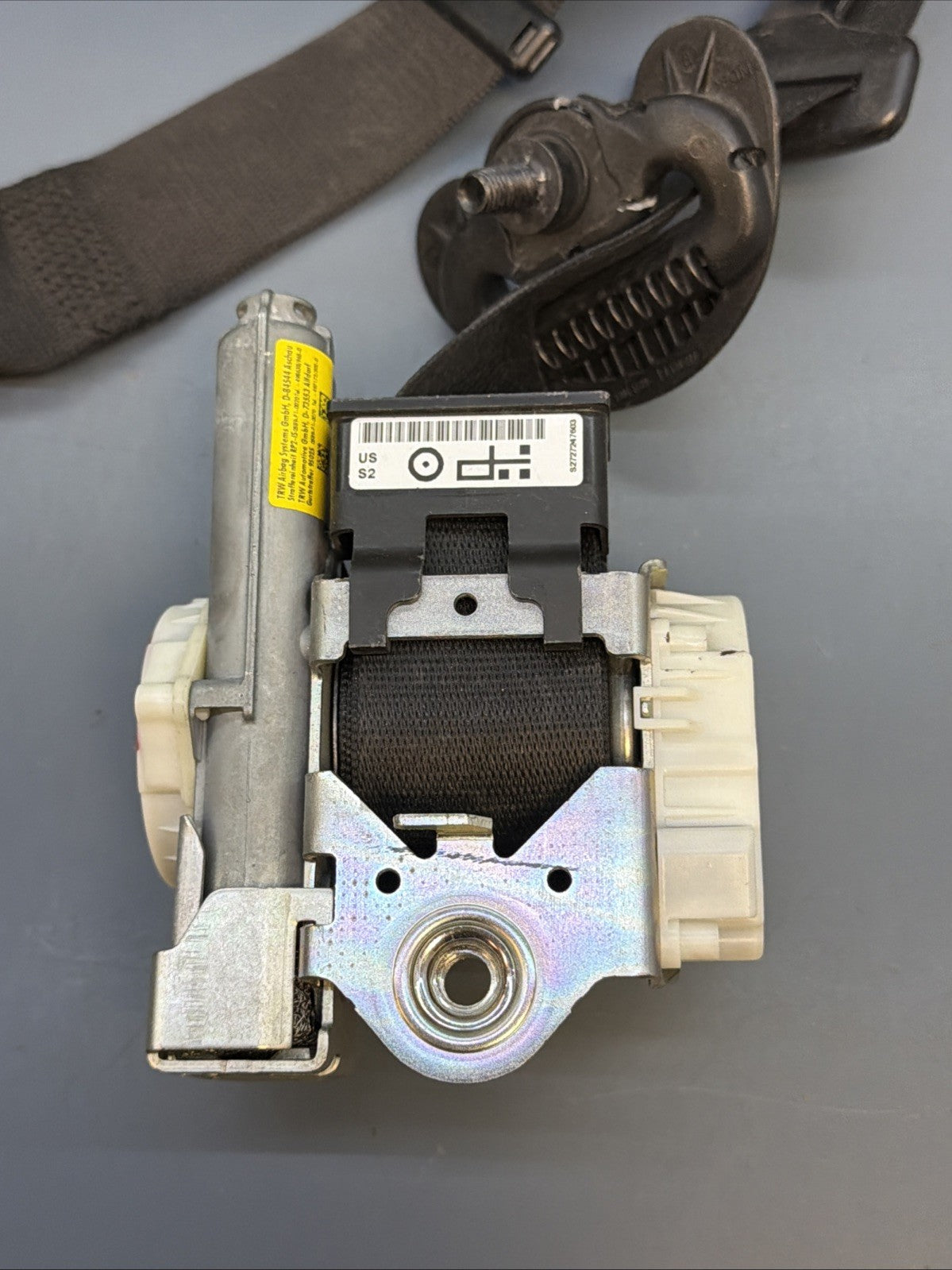12-18 BMW F30 320i 328i 335i Front Right Passenger Side Seatbelt 34107541 OEM